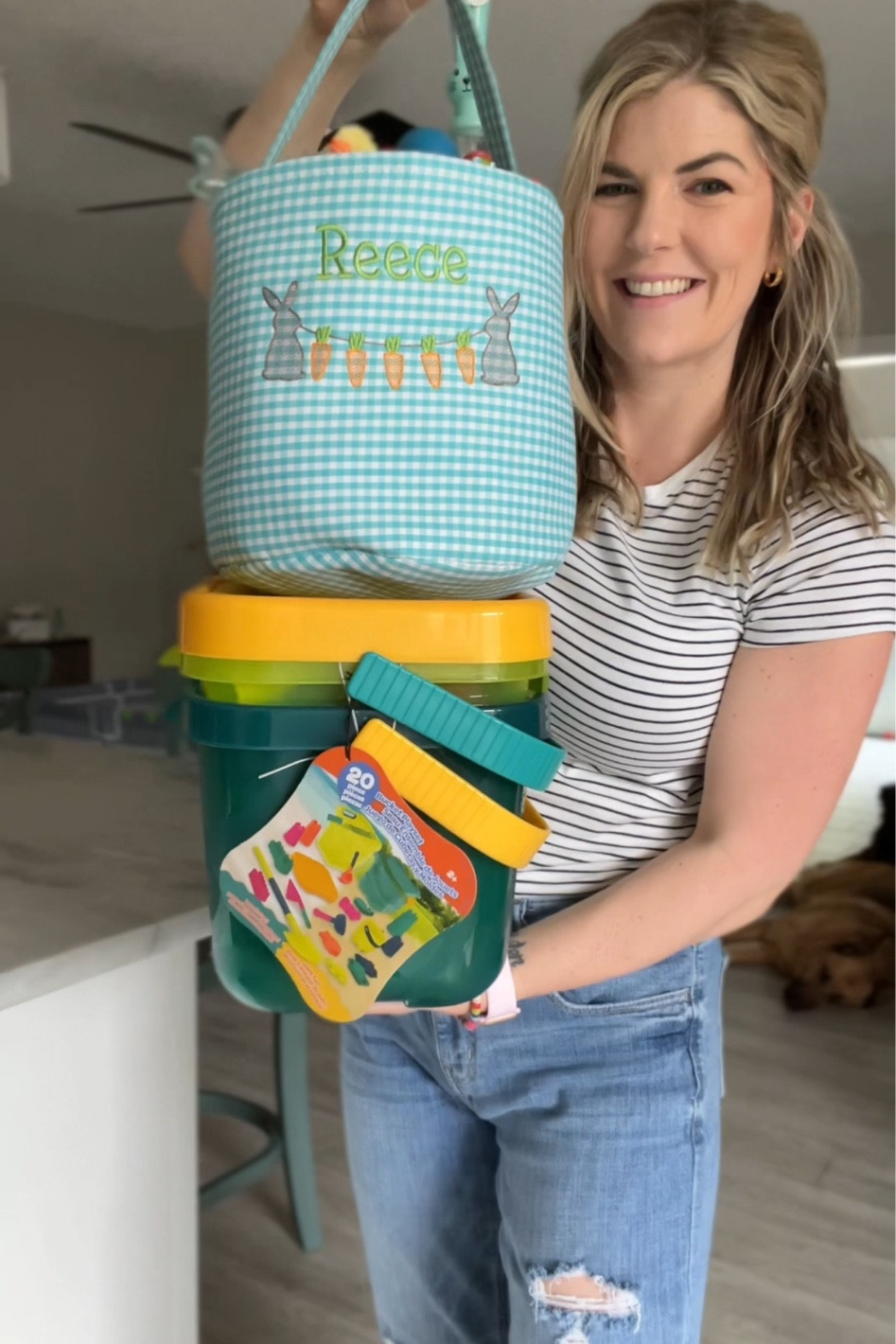 Easter basket for my one year old. The items  couldn’t link are from target dollar spot and costco.

Costco- stitch towel and beach toy bucket 