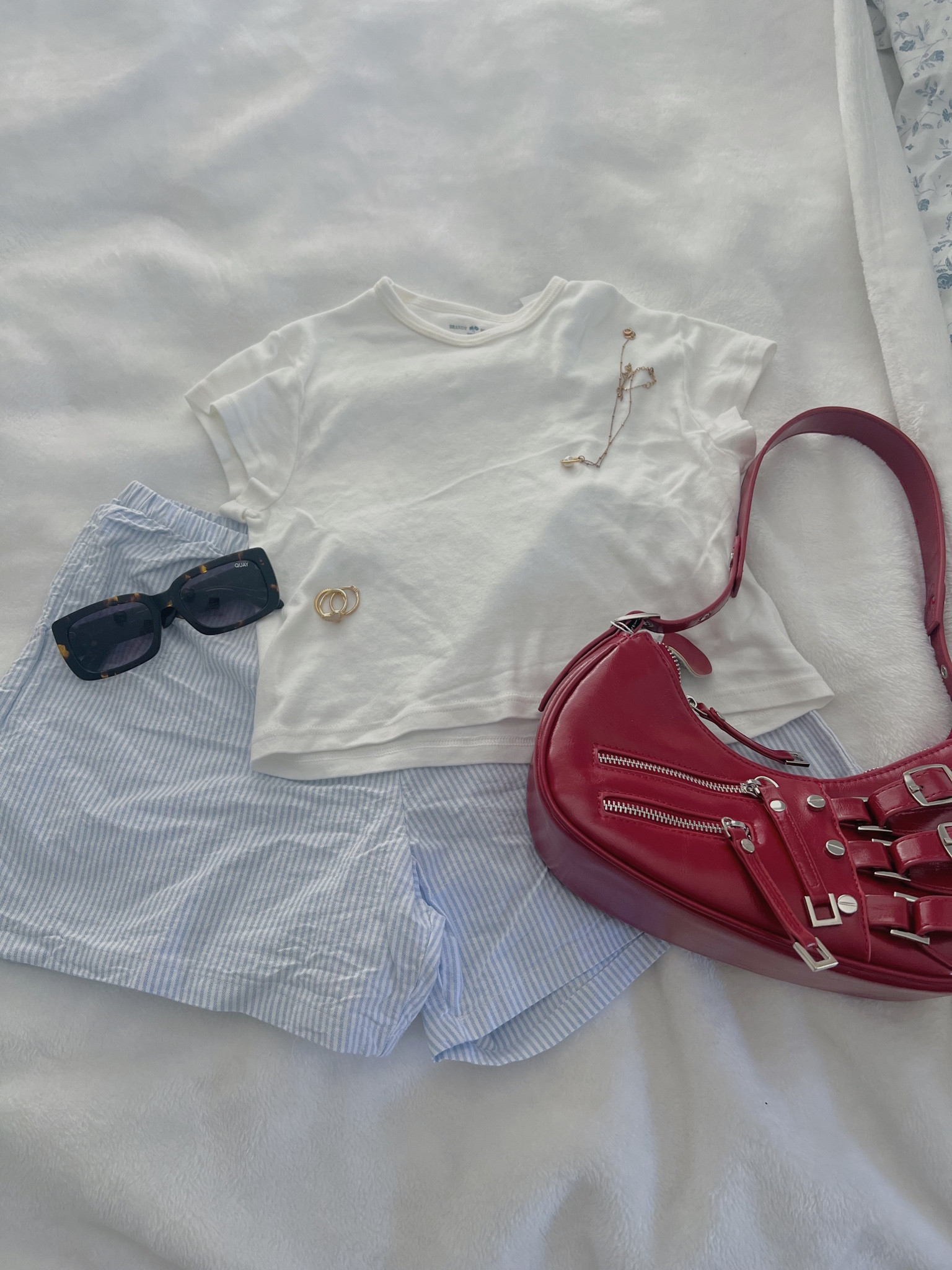 Outfits of the week | OOTD | style | fashion  | purse | sunglasses | casual outfit 
Purse - linked in Amazon storefront 
 

#LTKfindsunder100 #LTKstyletip #LTKbeauty