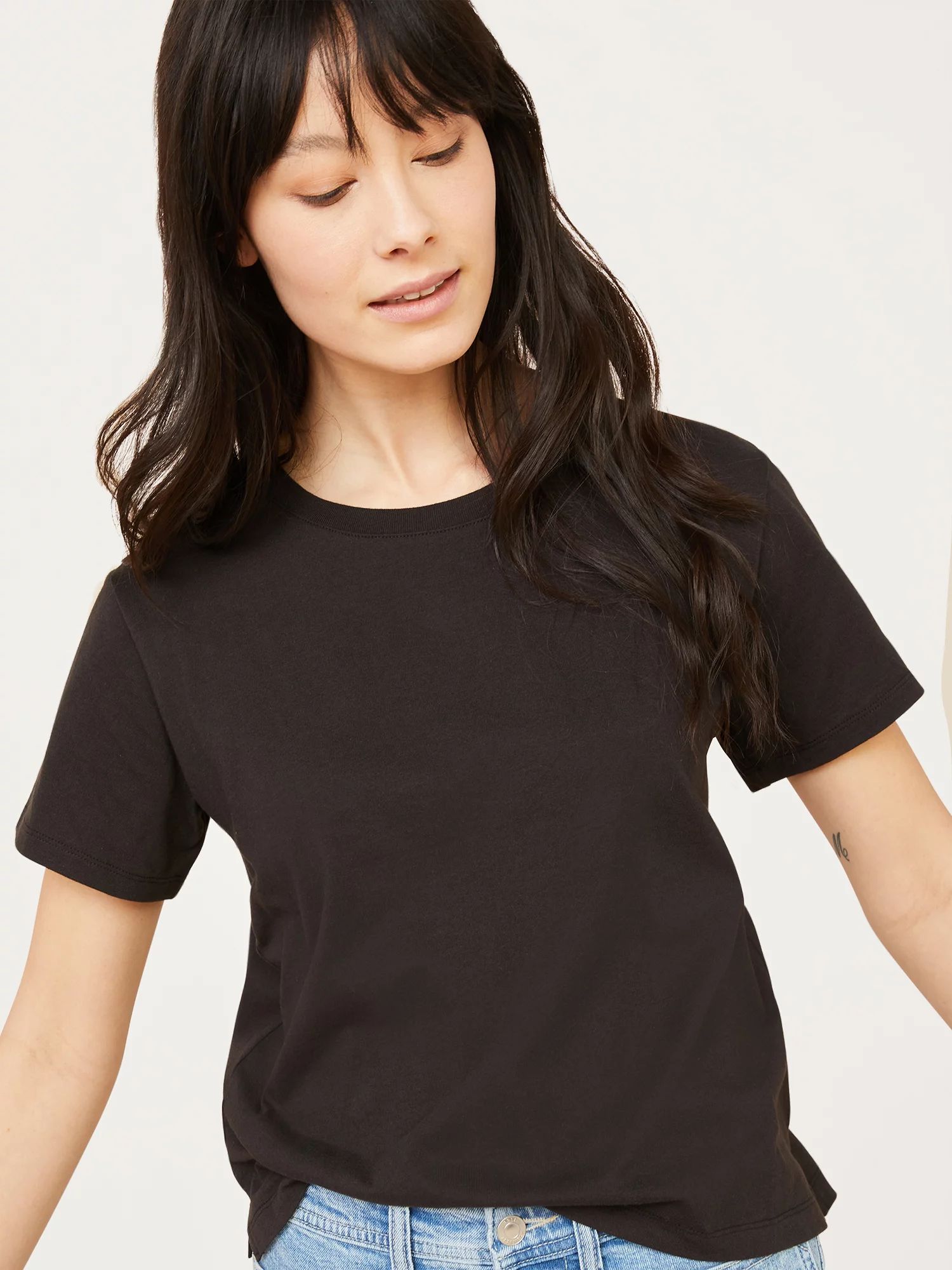 Free Assembly Women's Cropped Boxy T-Shirt with Short Sleeves | Walmart (US)