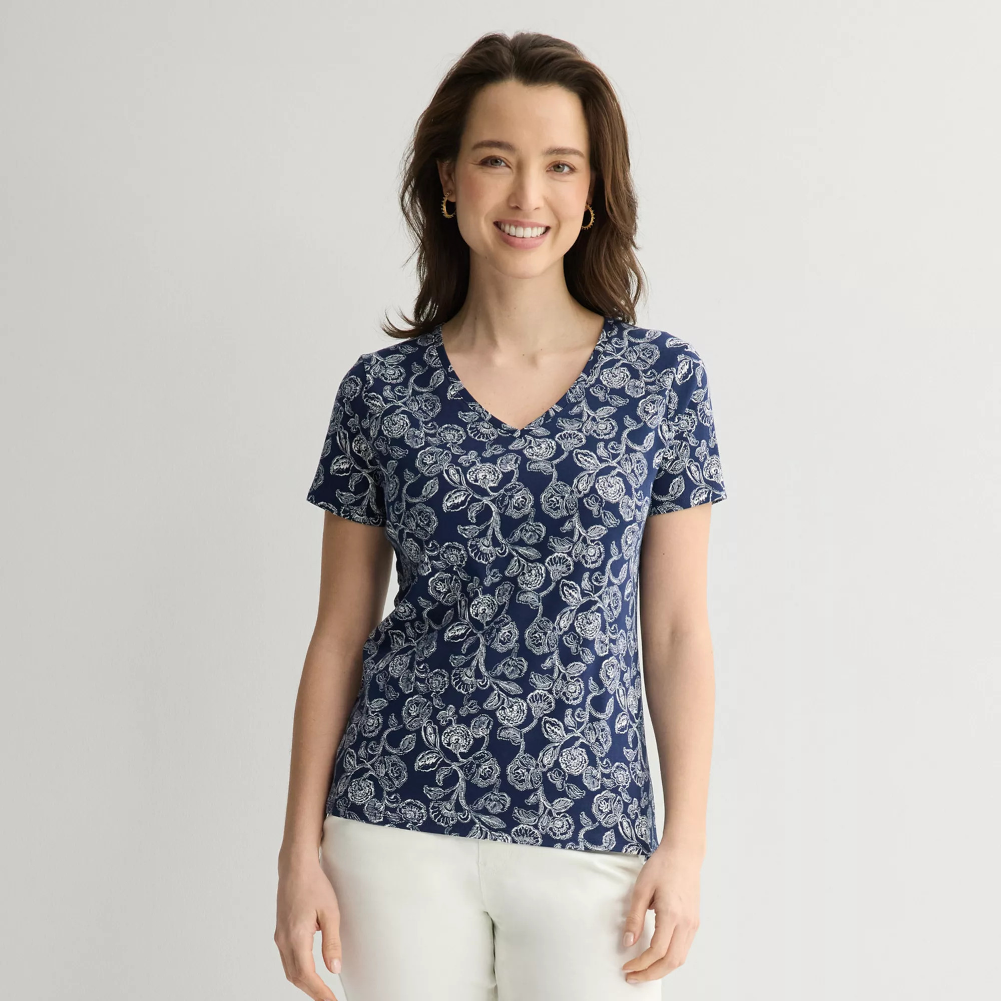 Women's Croft & Barrow® Essential V-Neck Tee | Kohl's