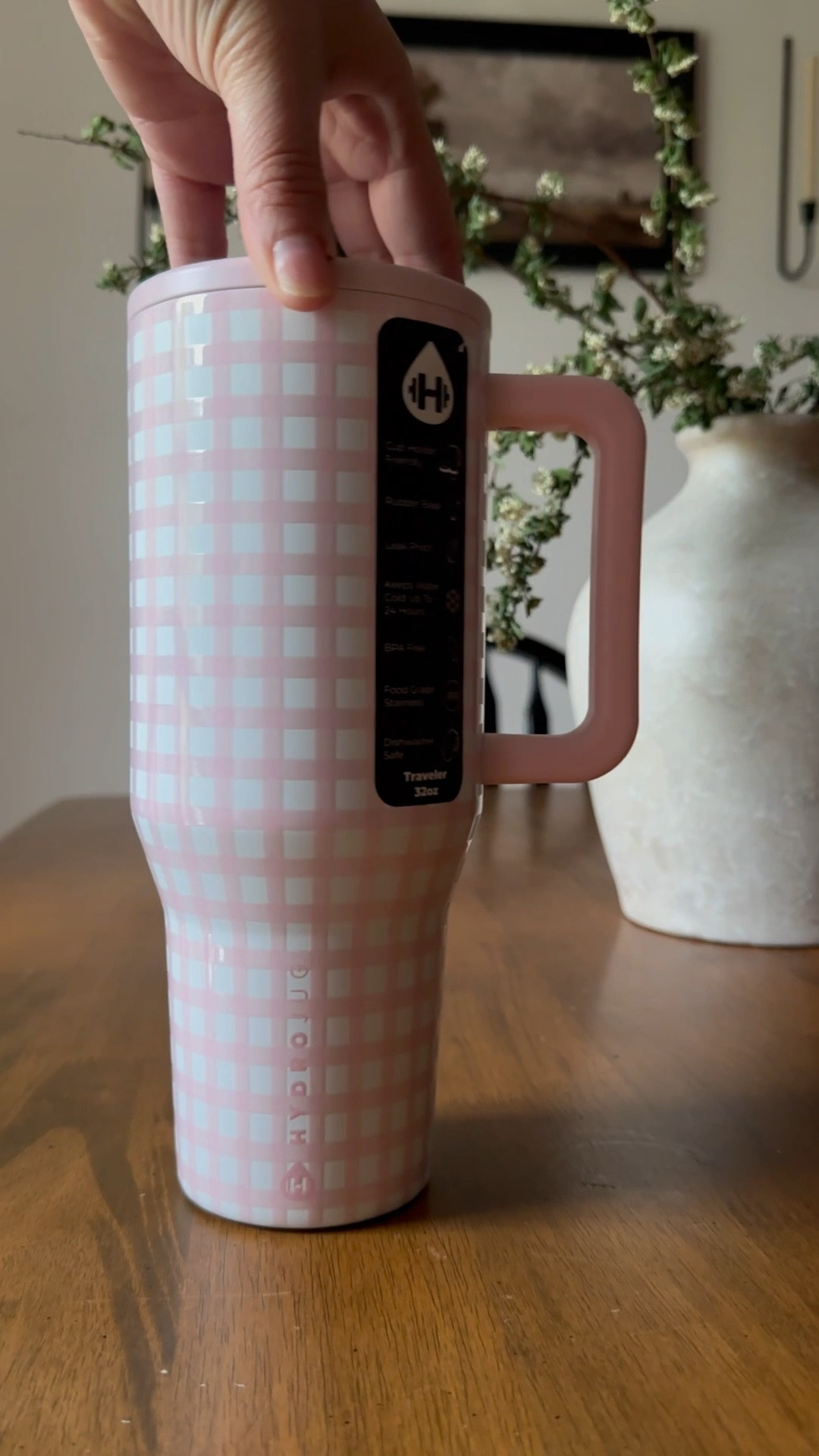 The CUTEST cup I’ve ever seen! 🥰 Live my pink gingham hydro jug

#LTKSaleAlert #LTKActive #LTKTravel