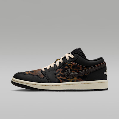 Women's Air Jordan 1 Low SE Shoes in Brown, Size: 7.5 | DV0426-200 | Nike (US)