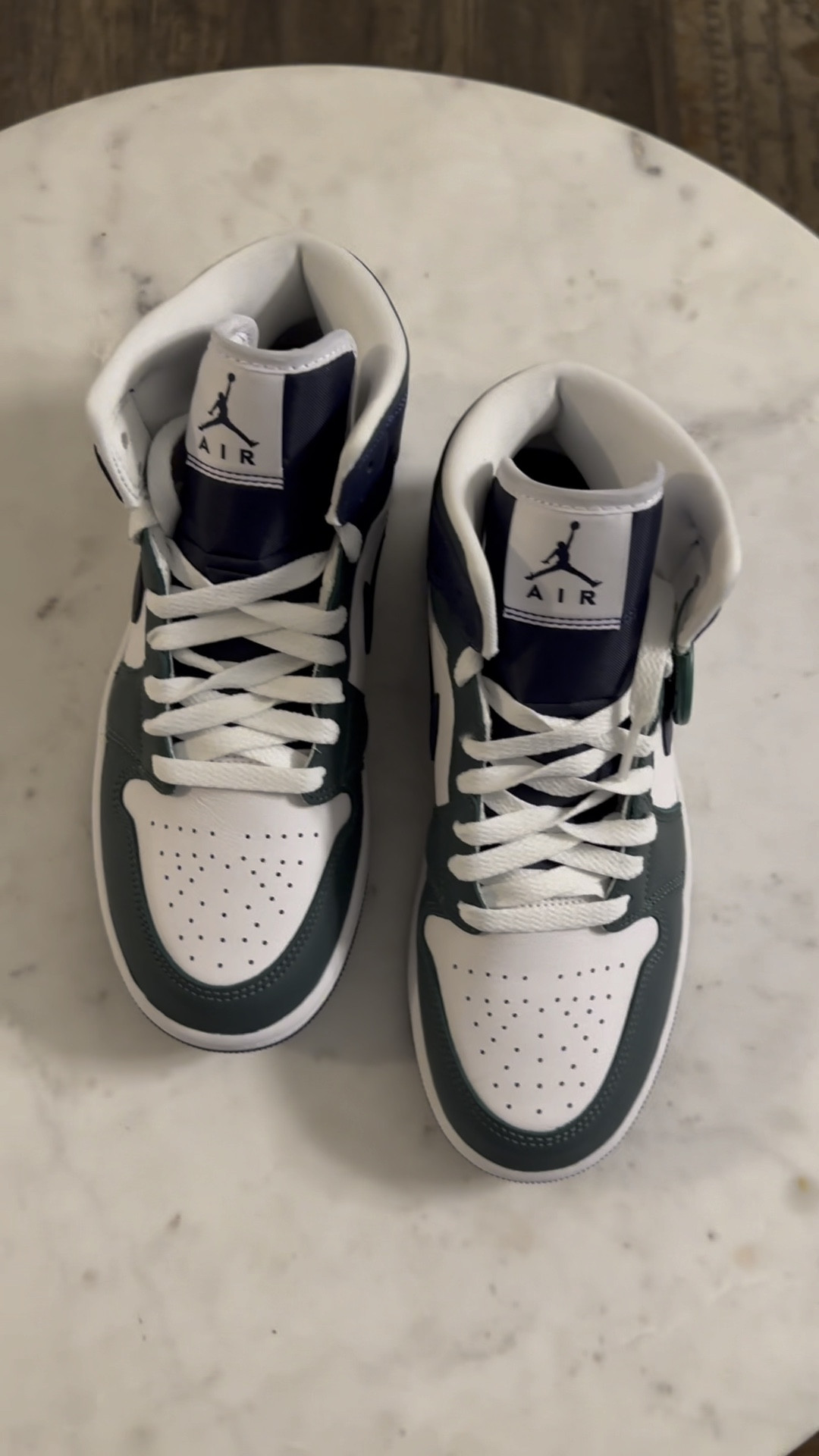 Jordan 1 “Seahawks”

Jordan’s, sneakers, street style, Jordan’s, jumpman,

#LTKFind #LTKsalealert #LTKshoecrush