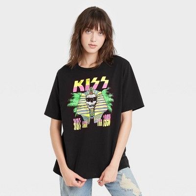 Women's KISS Tour Short Sleeve Oversized Graphic T-Shirt - Black | Target