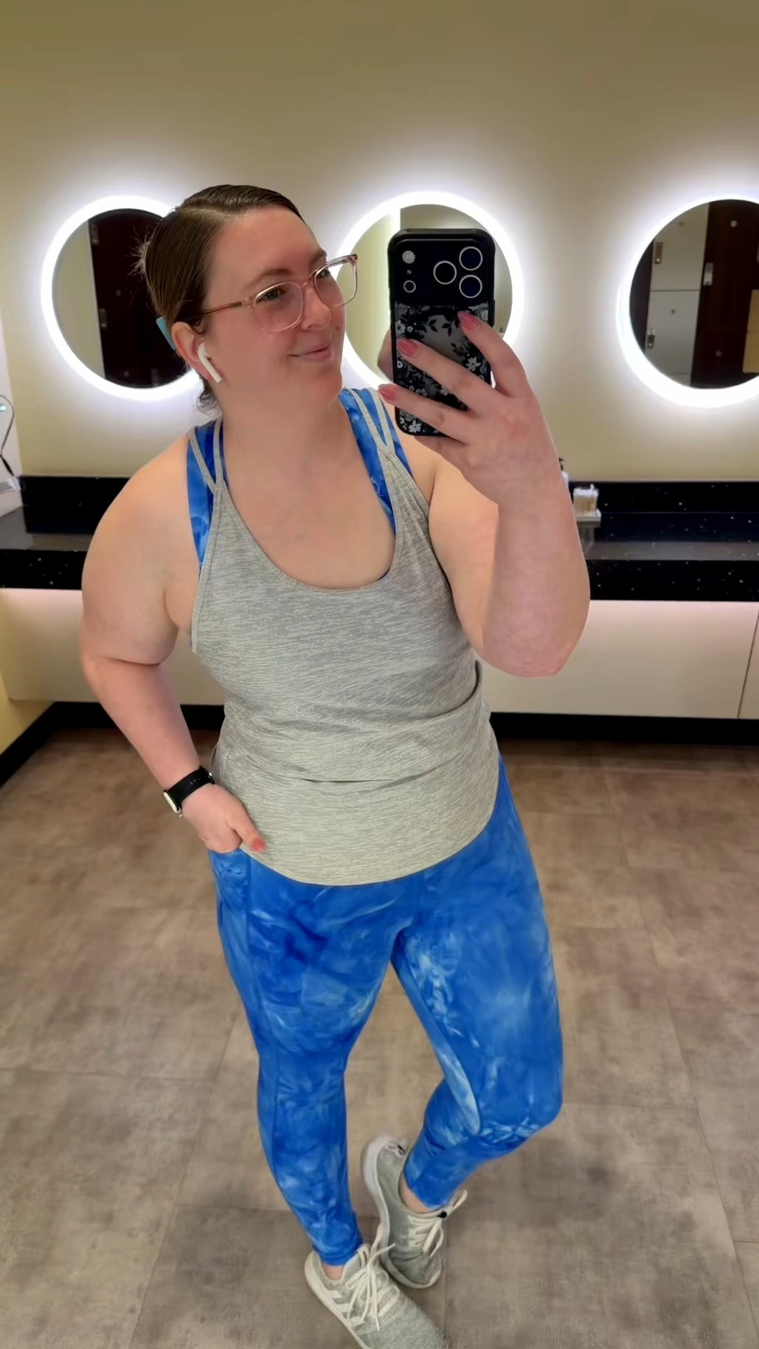 Let’s go to the gym together!

#LTKfitnessgoals #LTKActive #LTKMidsize