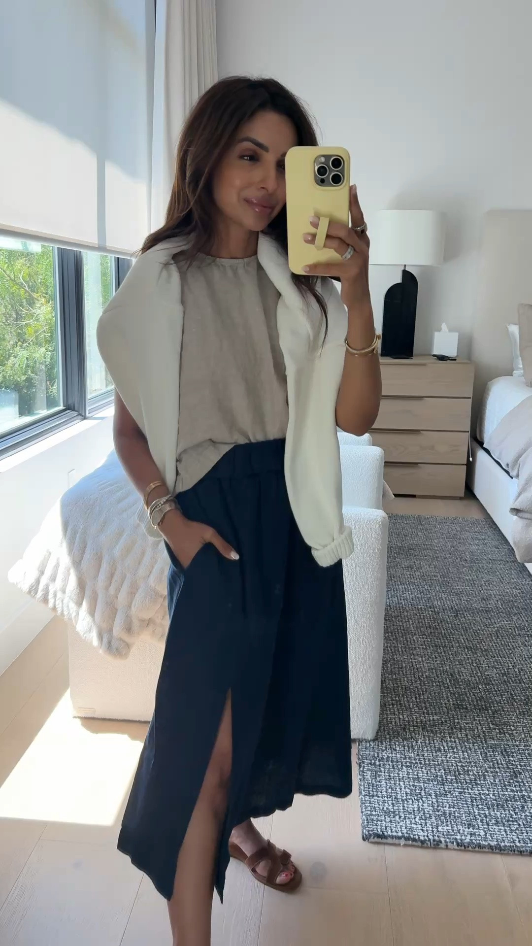 Petite girls, this one’s for us! Finding a linen skirt that doesn’t overwhelm a smaller frame can be a struggle, but this one just WORKS! The length is petite-friendly, the fit is flattering, and the linen gives it that effortless, elevated look I love. I'm in xs petite for size reference & xs in the tops. @quince #quincepartner

#LTKPetite #LTKOver40 #LTKootd