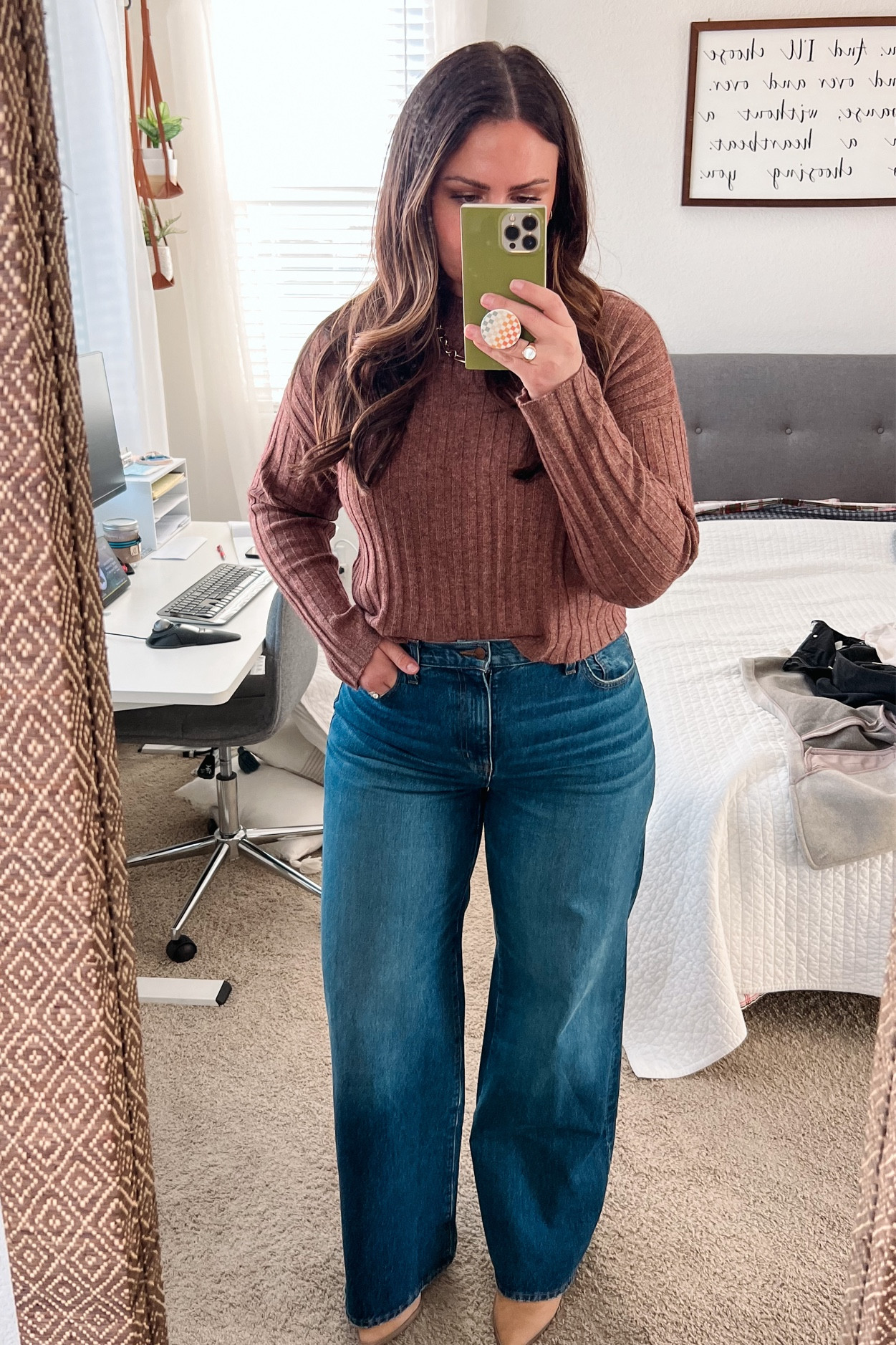 Wide leg jeans for curvy girls 

Jeans, 31 (very little stretch)
Sweater, Medium

#LTKmidsize #LTKSeasonal #LTKsalealert