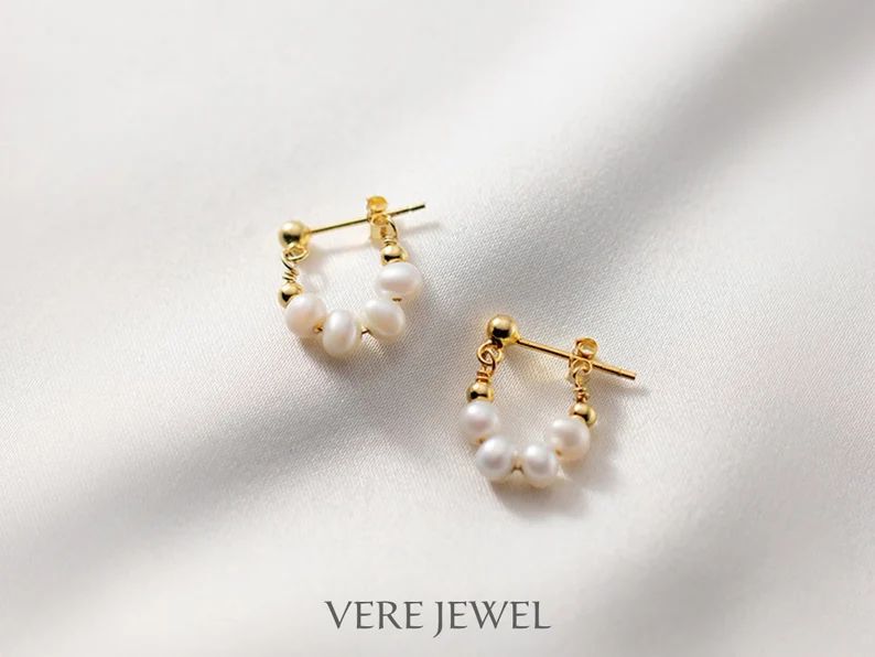 Pearl Beaded Earrings Hoop Huggie Stud Earrings Gold - Etsy | Etsy (US)