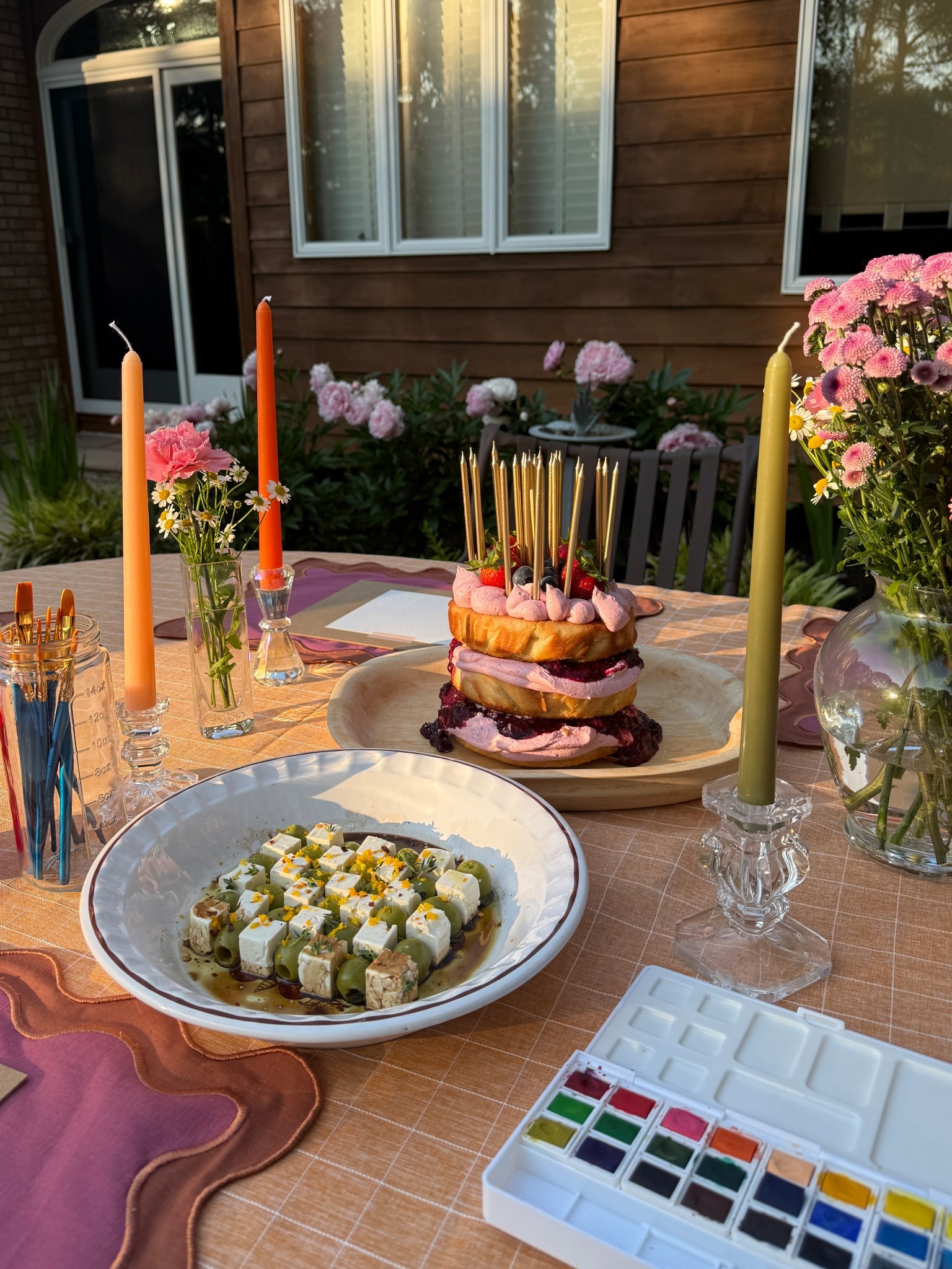 Colorful summer birthday table with watercolor painting! 🌸🎨

#LTKHome #LTKParties #LTKSummerEdit
