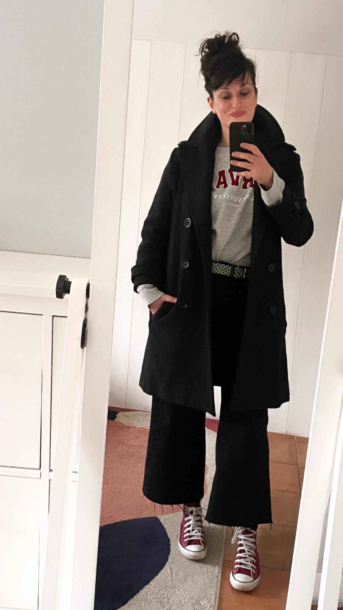 . Charcoal peacoat #emersonfry (linked)
. Gray "Harvard" sweat-shirt #hm (linked)
. Black "Catherin" culotte jeans #mango (linked)
. Braided green belt #BCBGMaxAzria (similar, linked)
. "Wine" lip blush #refy (linked)
. Burgundy canvas #Converse (linked)

#LTKfrance #LTKwinter #LTKmidsize
