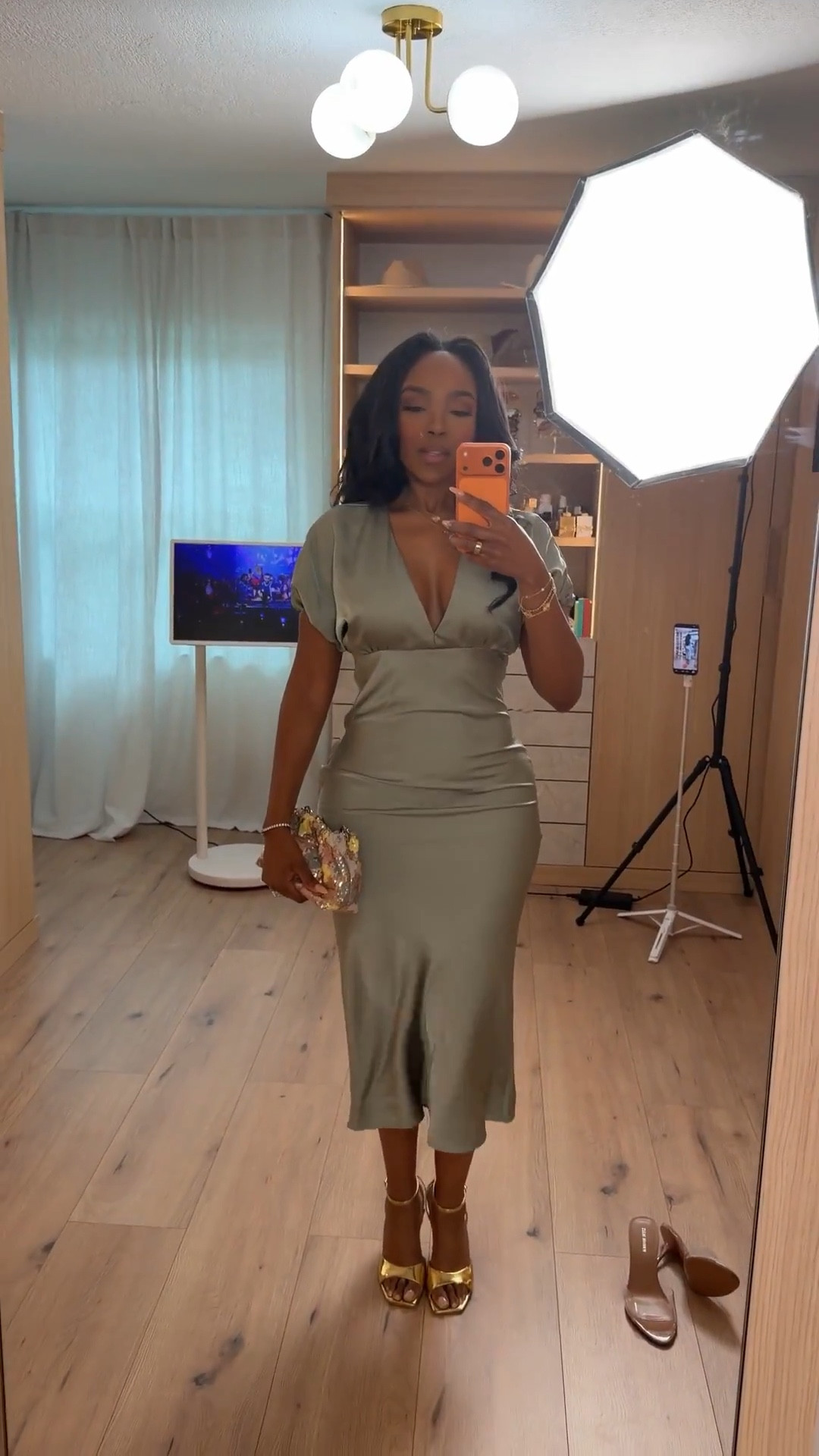 Scroll to shop!! This dress is giving Notebook vibes. 🤍 This elegant satin midi dress is perfect for weddings, date nights, or special events.

#LTKSpringSale #LTKPetite #LTKootd