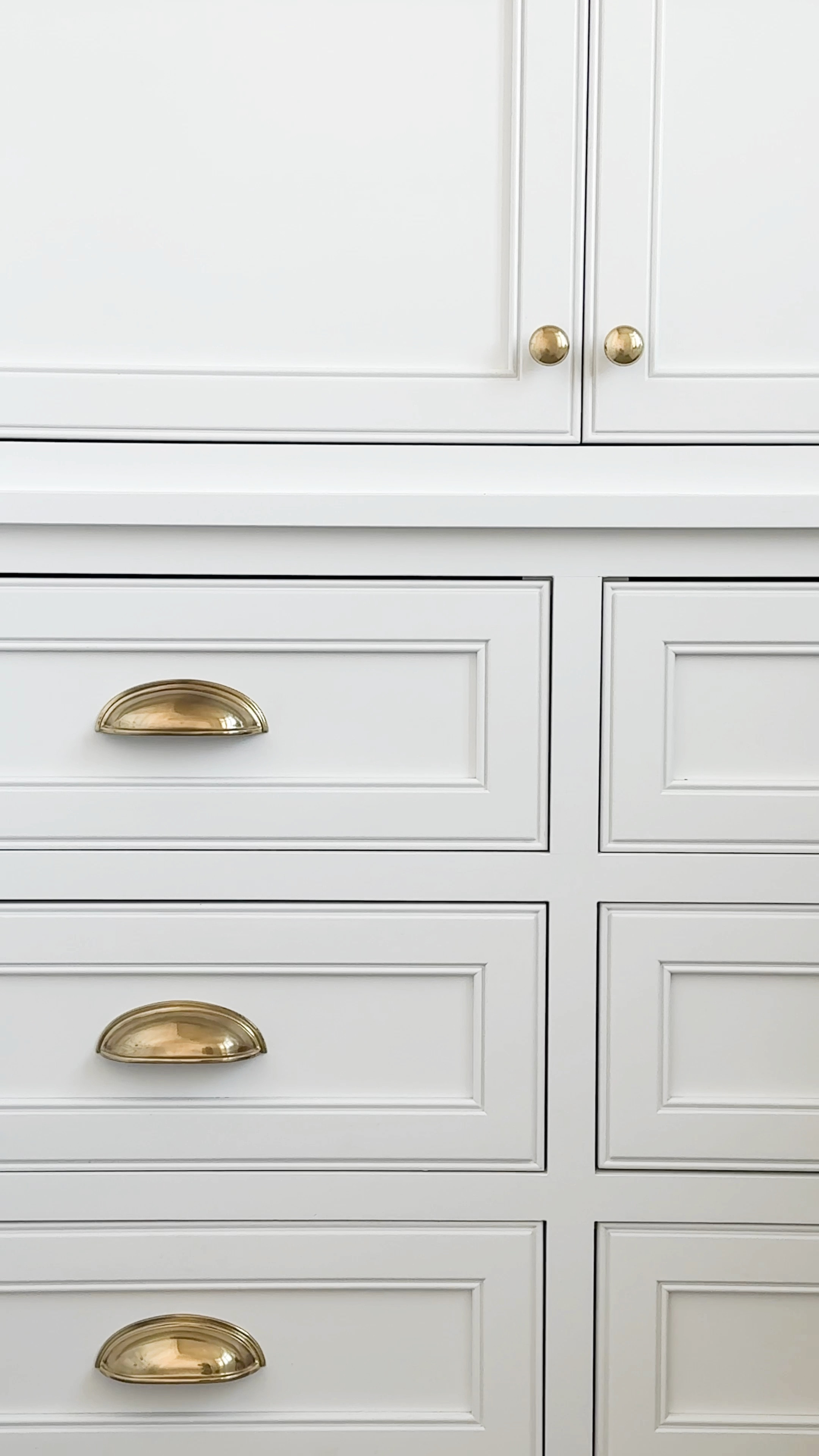 @wayfair is a one stop shop for cabinet hardware!  Linking mine as well as my appliance hardware!  I used french antique brass, but these come in multiple colors!  Also including this amazing vintage inspired stool!  Such a great price point!

@shop.ltk #likekit  #Wayfair #Wayfairpartner

#LTKHome #LTKFamily