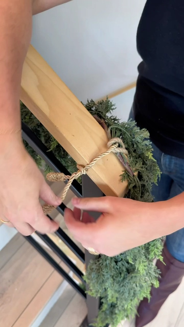 Watch Holiday Staircase Decor on Amazon Live | Amazon (US)