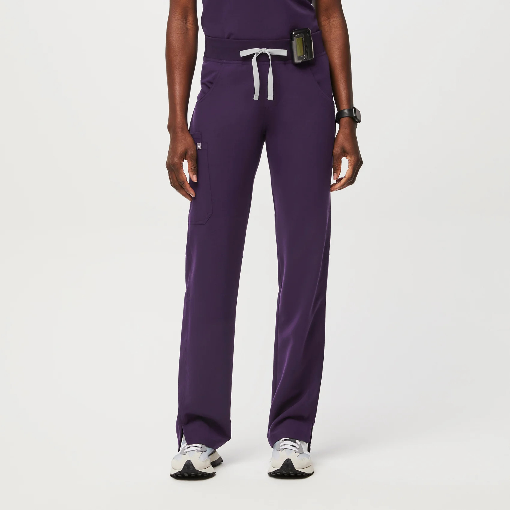 Women's Kade Cargo Scrub Pants - Purple Jam · FIGS | FIGS
