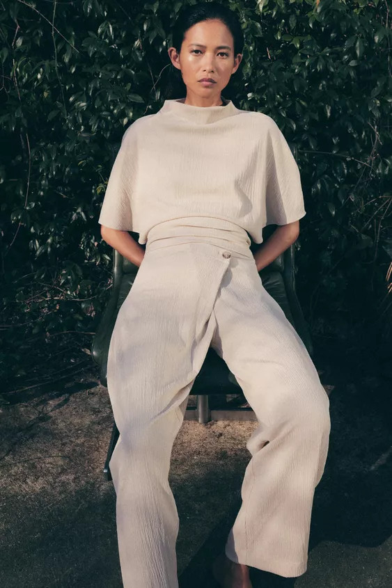 PLEATED TEXTURED TOP | Zara US