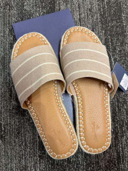 Target - Got My Eye On

These are so incredibly comfortable and I love the color. Target is stepping up their slide game this year!

#LTKxTarget #LTKstyletip #LTKshoecrush