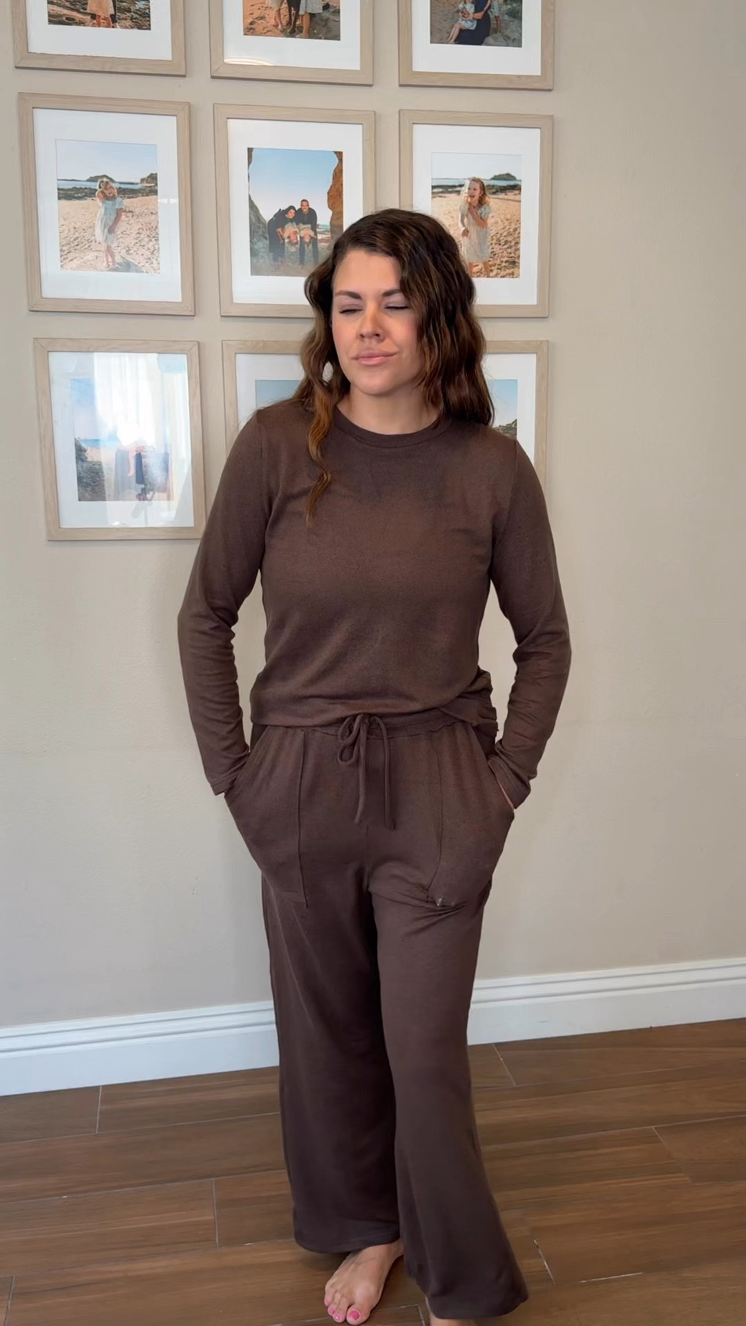 Let’s flaunt our curves this summer. ☀️👙
This swimsuit is seriously doing the most — built-in shapewear, tummy-smoothing power mesh, and a ribbed fabric that snatches in all the right places.

I love the front zipper + inner bust clip for extra support, and the side panels really sculpt your waist. It’s flattering, supportive, and actually comfortable enough to wear all day.

If you’ve been looking for a swimsuit that makes you feel secure AND confident, this one is it. 💛