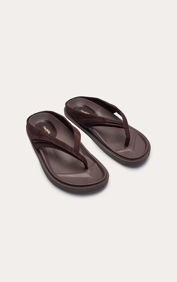 Chocolate Faux Suede Toe Thong Footbed Sandals | PrettyLittleThing UK