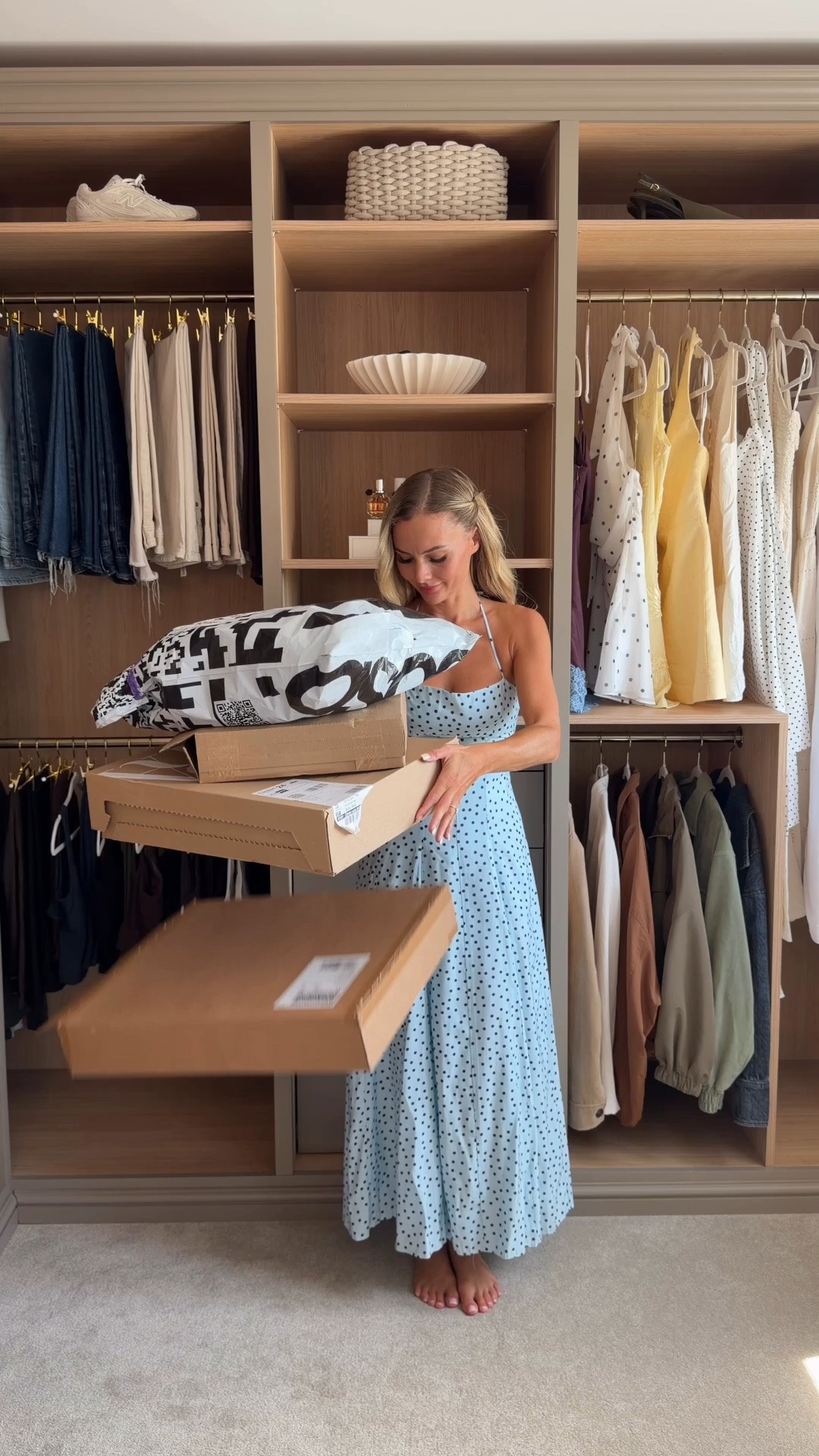 Let’s talk through some new holiday purchases! 🛍️ 

Use SOPHIEM at Abbott Lyon for 20% discount! 

Summer holiday vacation outfits