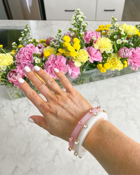 Pink and white rhinestone resin bangle bracelets 🌸✨