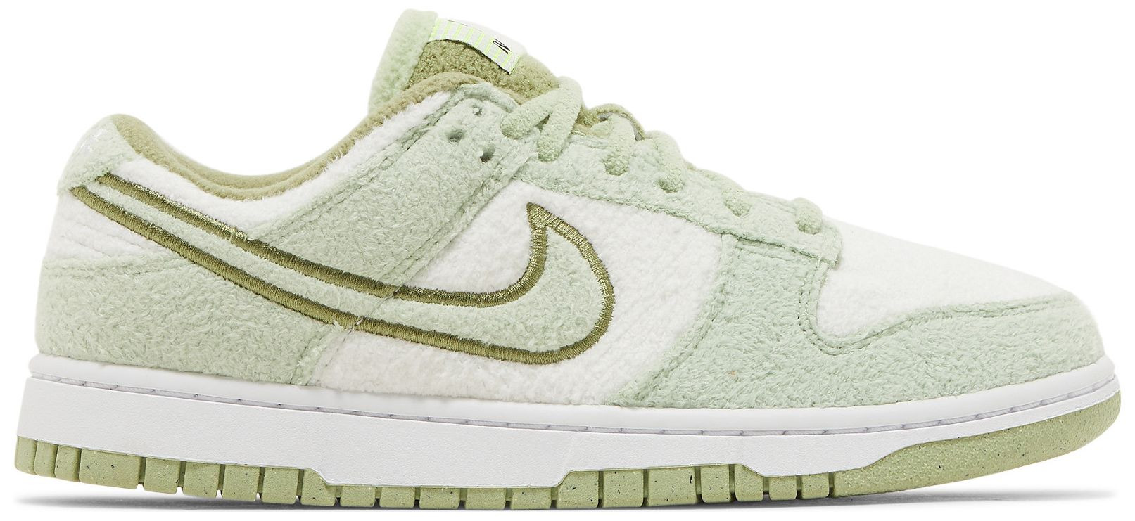 Wmns Dunk Low SE 'Fleece - Honeydew' | GOAT