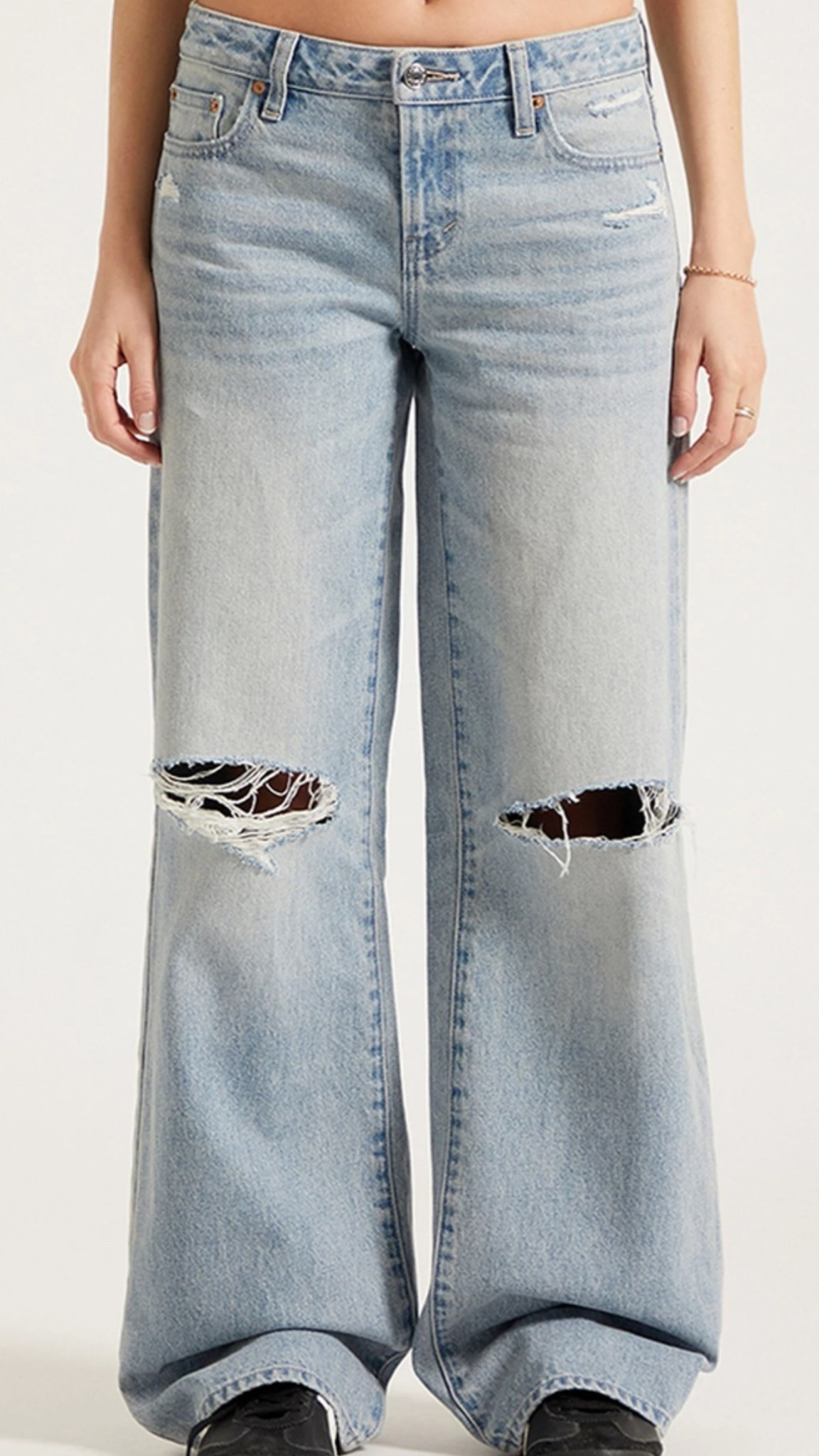 love these on sale

#LTKootd #LTKSaleAlert