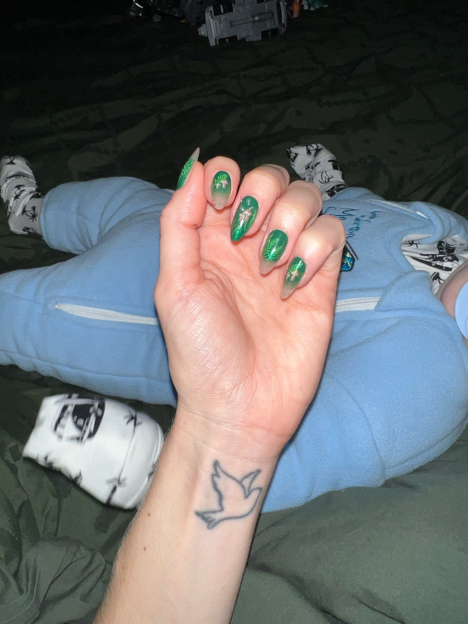 🌲 Forest-inspired press-on nails for under $15? 

Yes, please. These green woodland nails are such a fun way to transition into fall without going full pumpkin spice. 
They’re lightweight, easy to apply, and give that salon look in just a few minutes. 
I’ve been loving affordable press-ons, and this set is definitely one of my favorites!

#LTKBeauty #PressOnNails #AffordableFinds #FallNails #AmazonFinds

#LTKBeauty #LTKselfcare #LTKmomlife