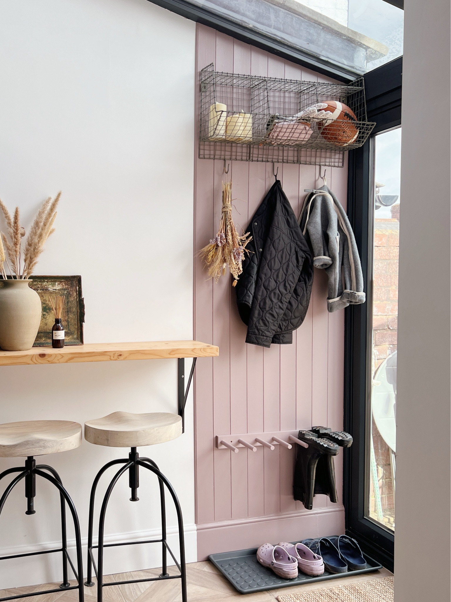 🇩🇪 My mudroom DIY products for my German readers! 

#LTKeurope #LTKhome