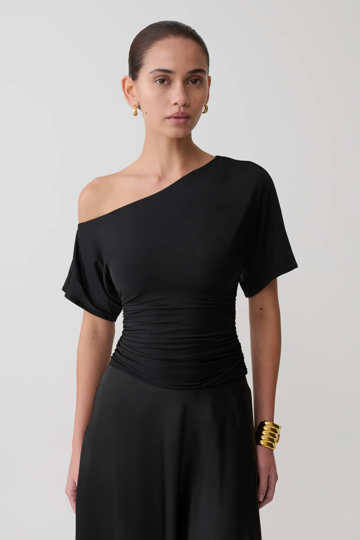 Off Shoulder Slinky Top - Black | MESHKI US