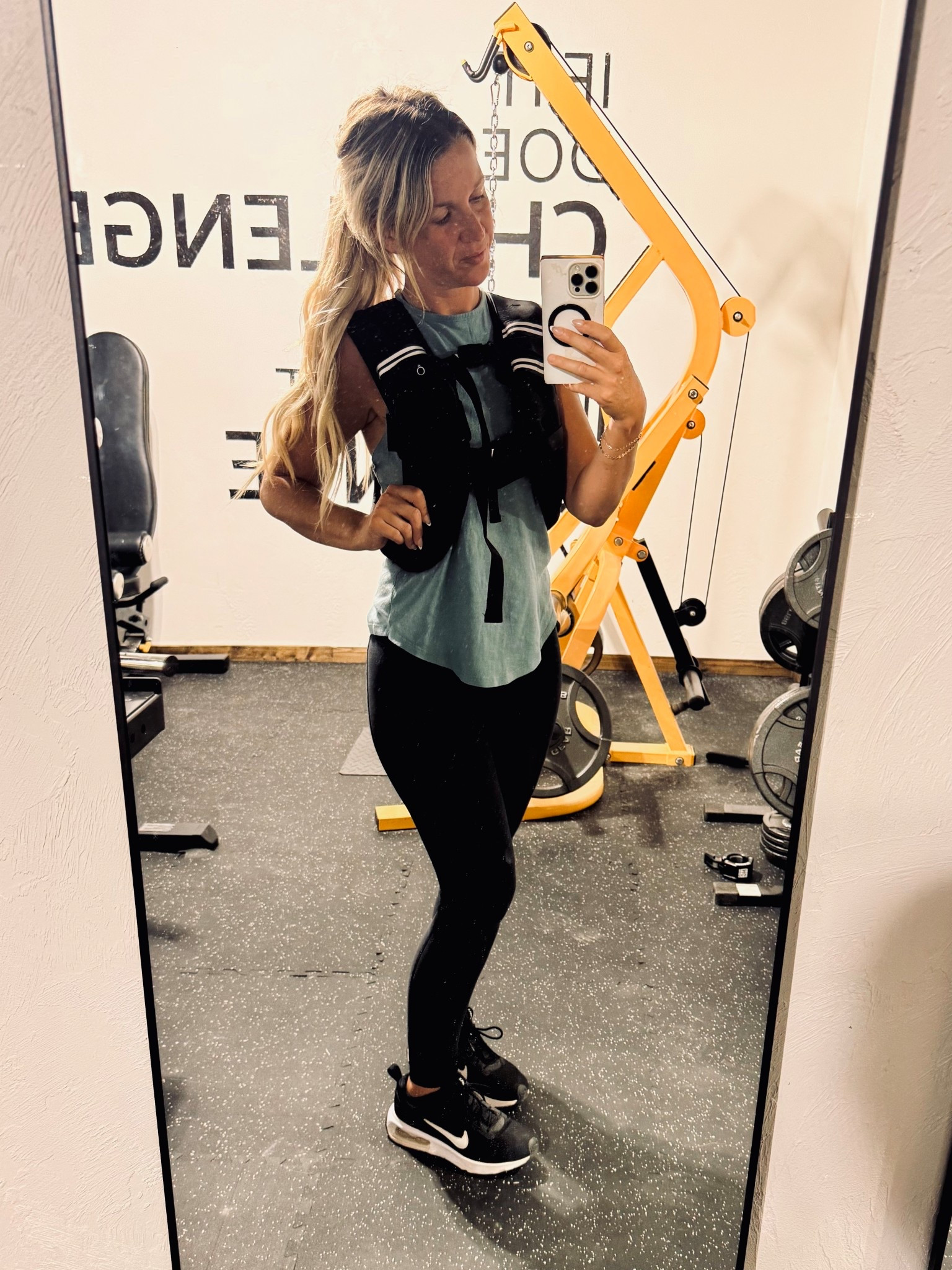Obsessed with my weighted vest! I have it in 16 lbs and it’s a perfect weight. 

Amazon l Amazon home l weighted vest l workout gear l gym l home equipment l work out l home workout l women workout l 

#LTKHome #LTKWorkwear