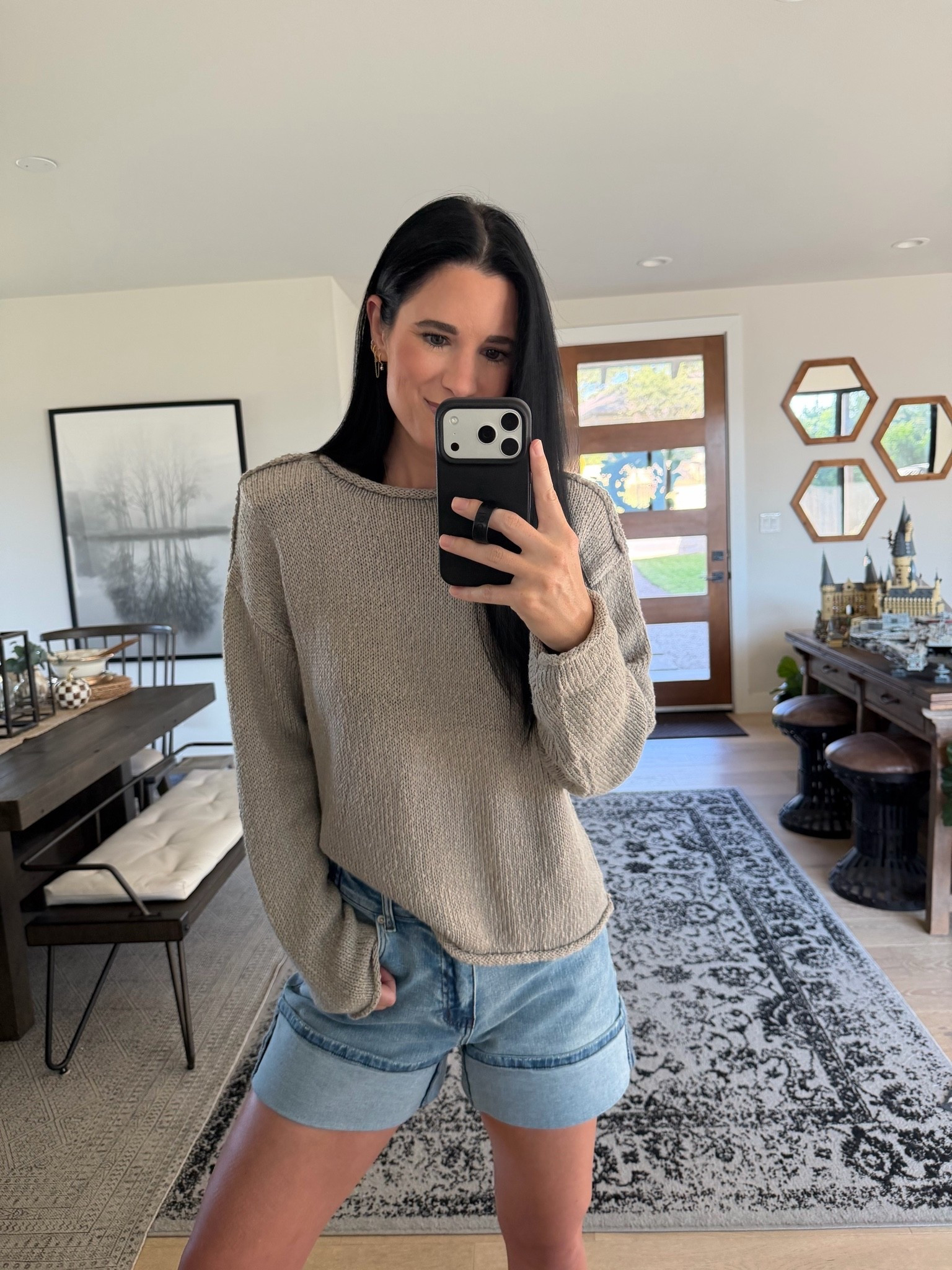 These knit sweaters are the perfect transitional piece for fall! They come in tons of colors too. In a medium.

My shorts are from @AKIRA  and I’m in the 27. 

My loopy case code is DTKAUSTIN for 10% off