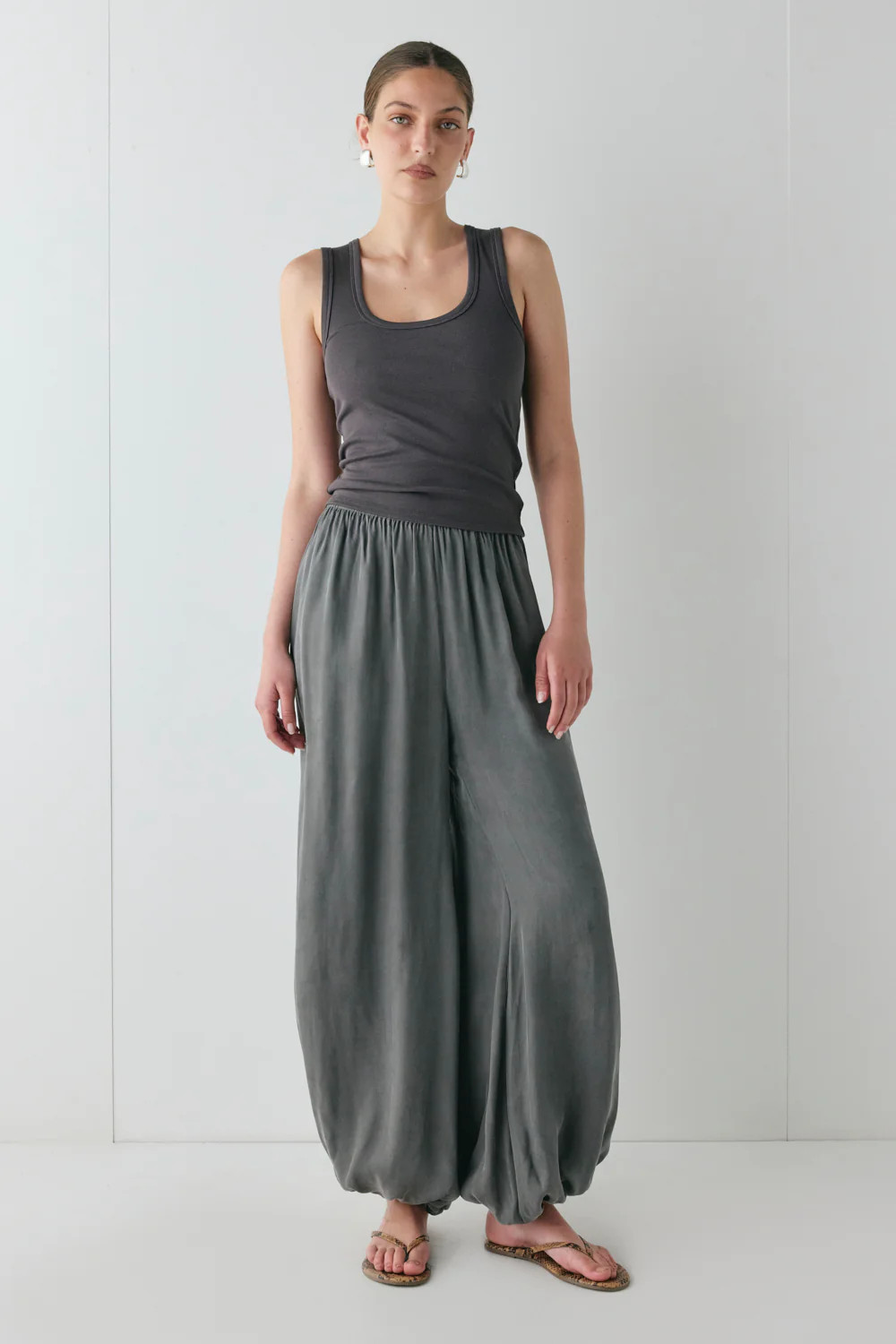 Tara Pants Slate | VRG Grl