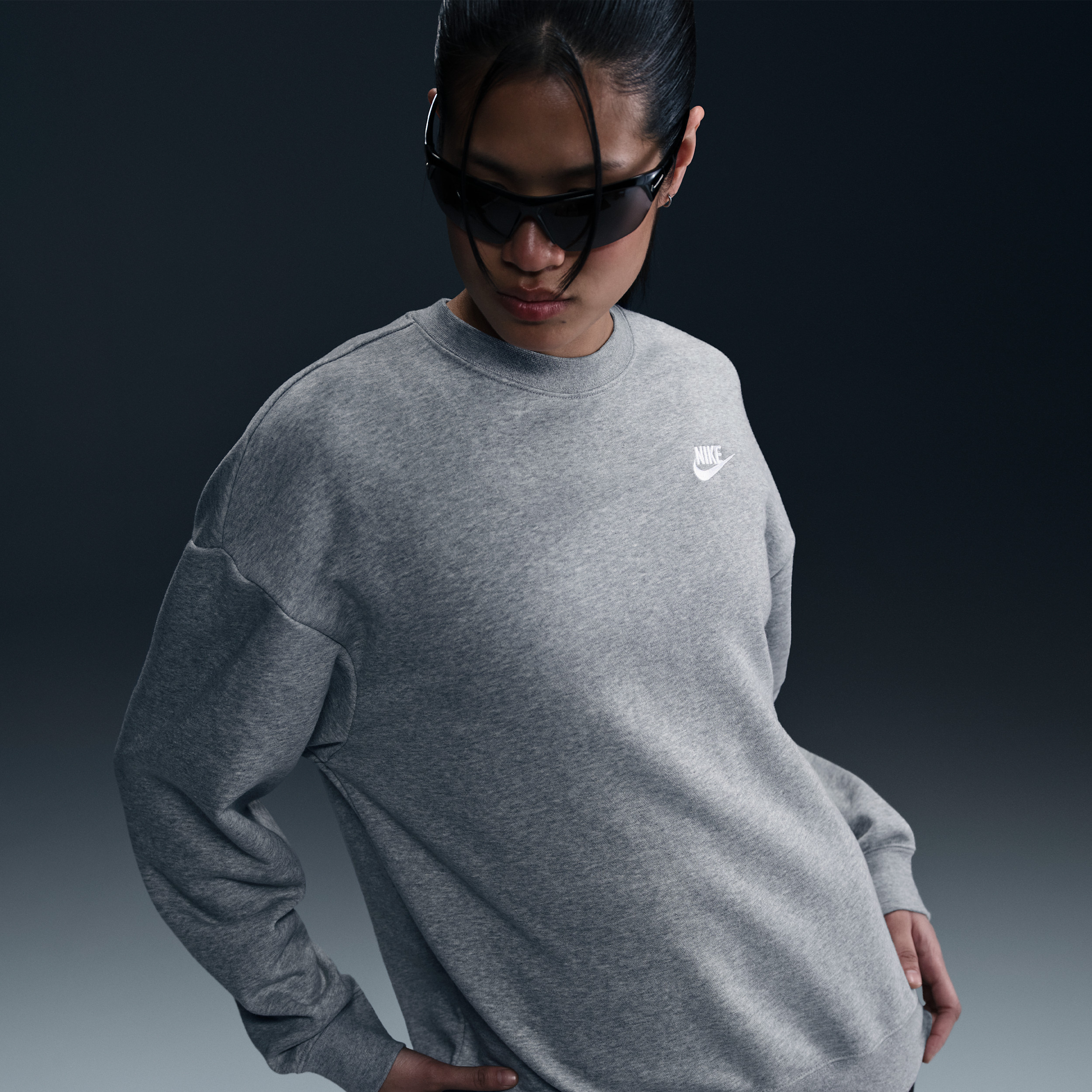 Women's Nike Sportswear Club Fleece Loose Crew-Neck Sweatshirt in Grey | HV2326-063 | Nike (US)