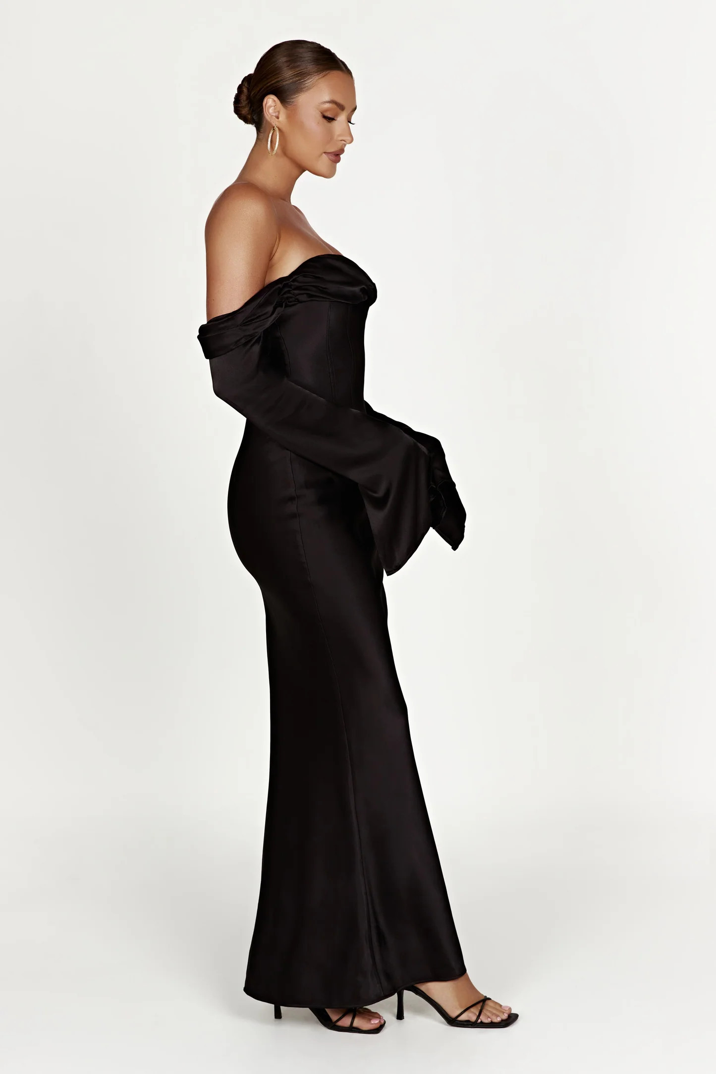 Giselle Off Shoulder Cowl Neck Maxi Dress - Black | MESHKI US