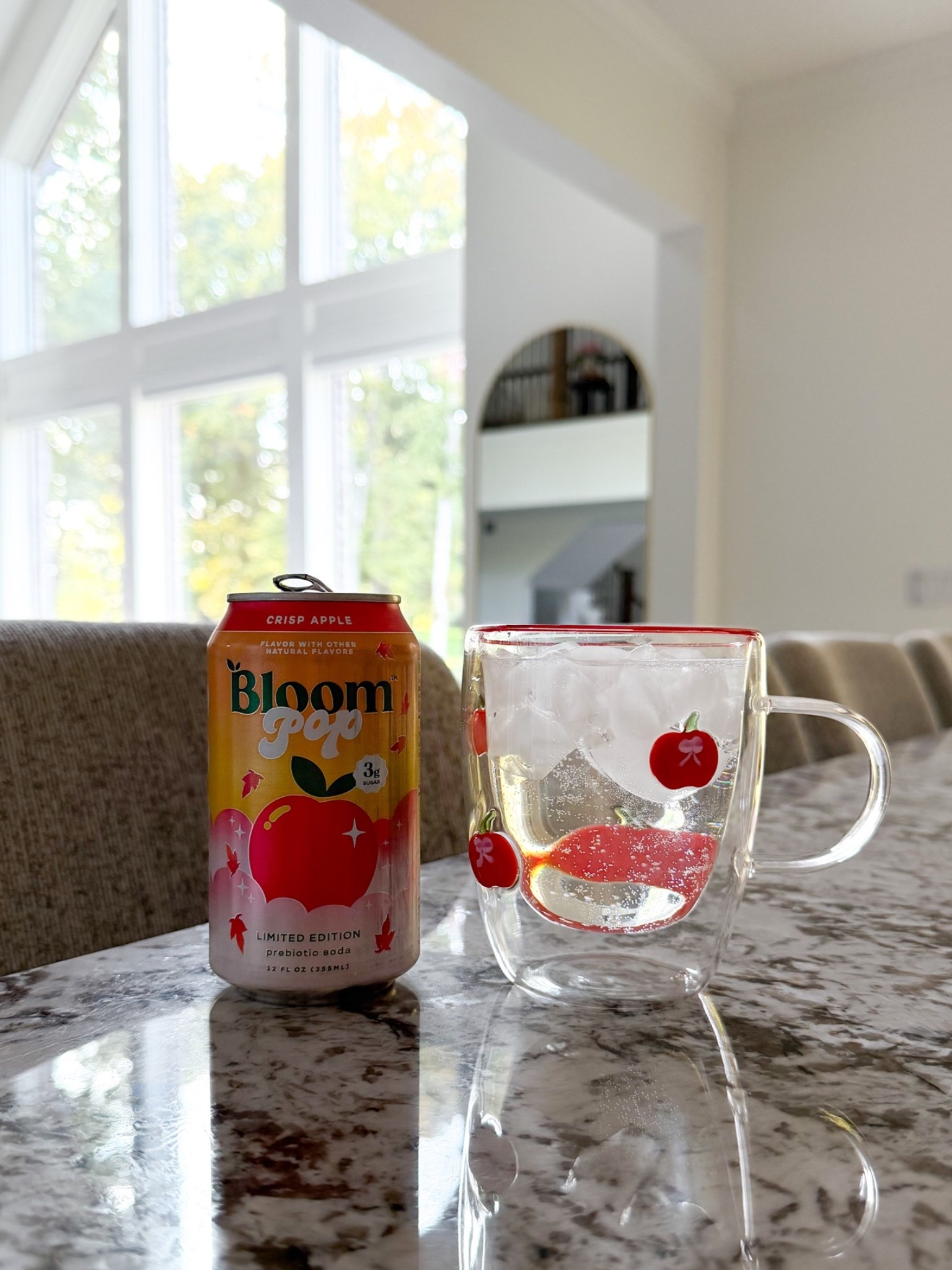 Crisp apple without the caffeine— and in my new pumpkin bow mug from Kait 🫶🏼🍁🍂🍎🎃