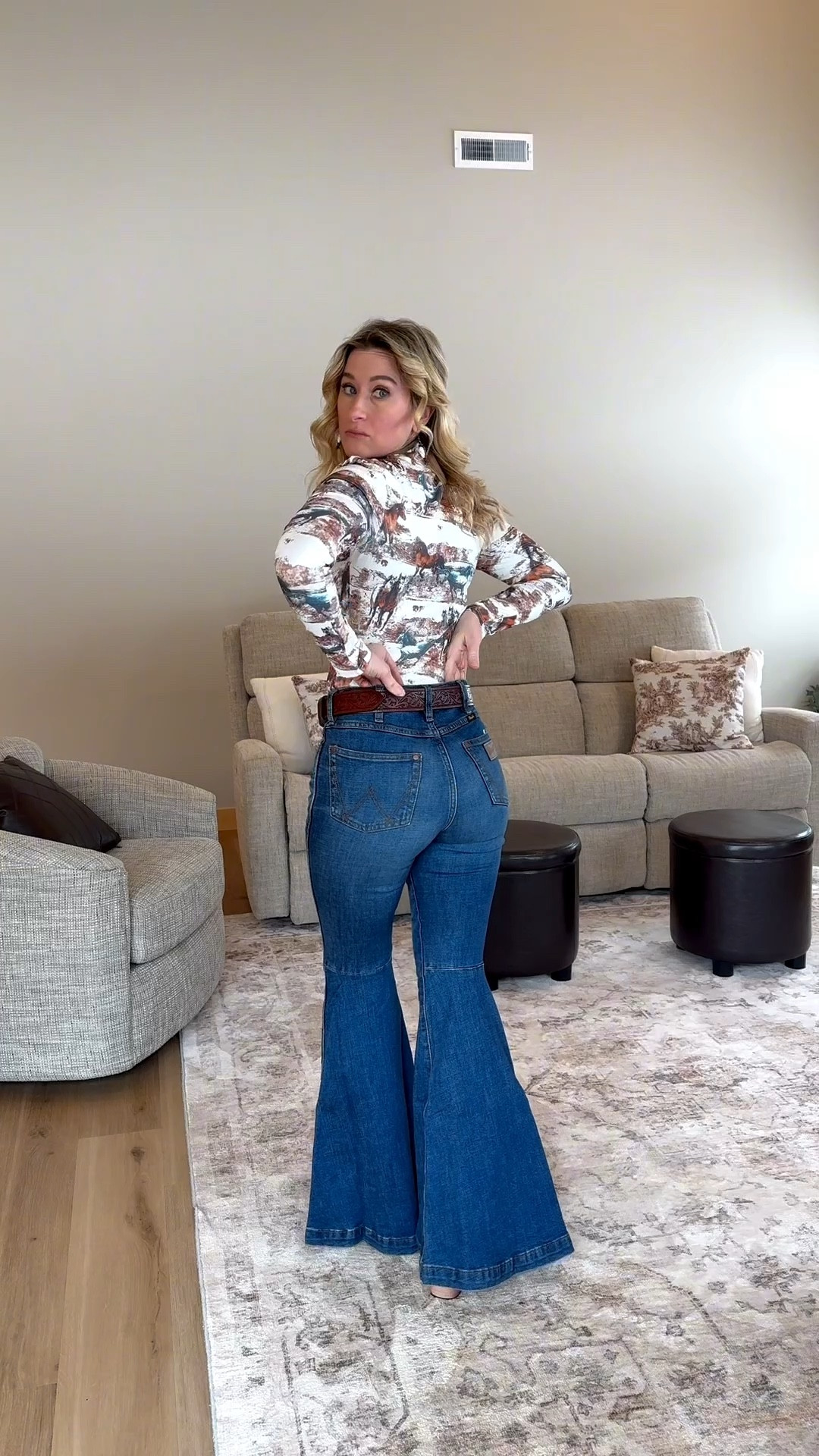 If you’re doing spring rodeo, skip the basic tee + denim combo.
Add a blazer. Add a statement necklace. Add the hat.
Trust me 🤠
All from Amazon — linked in LTK.

#LTKootd #LTKgrwm #LTKSeasonal