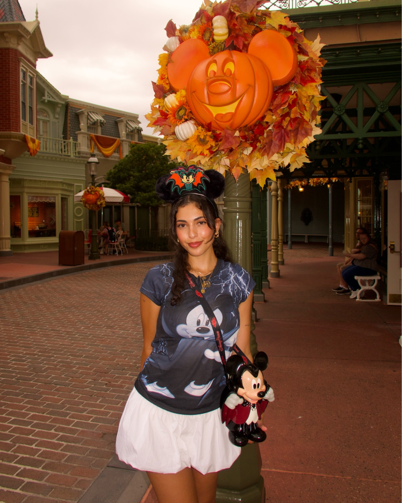 Vampire Mickey outfit 🧛🤍