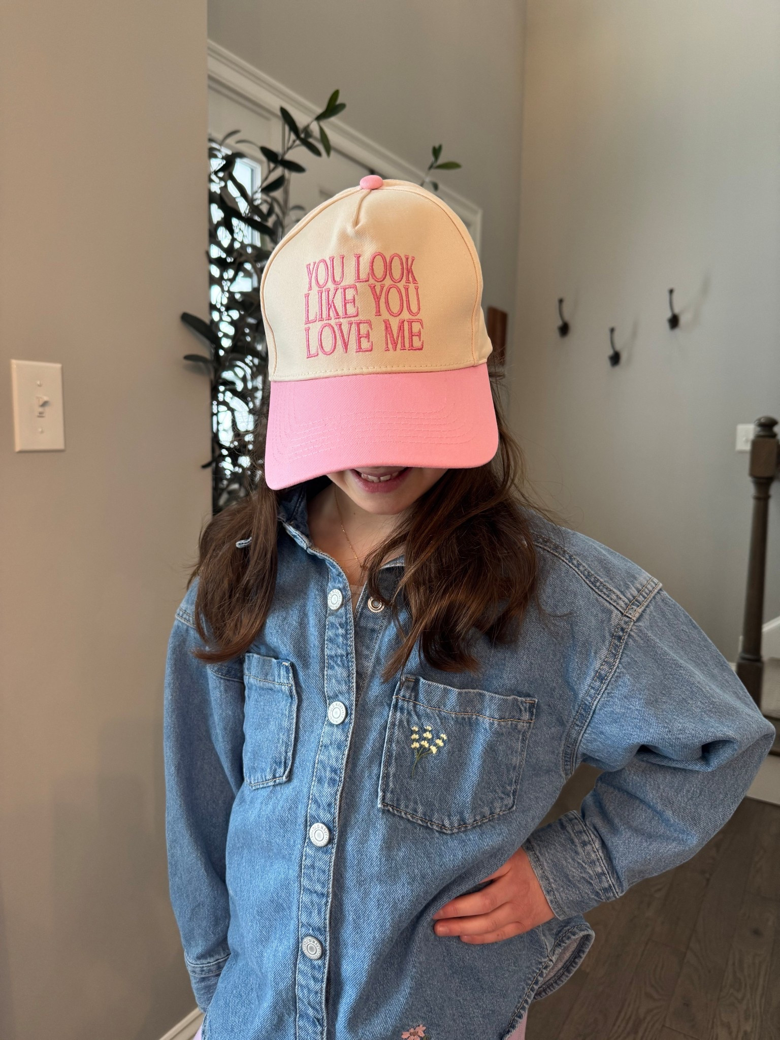 Girls hat
Girls clothing 