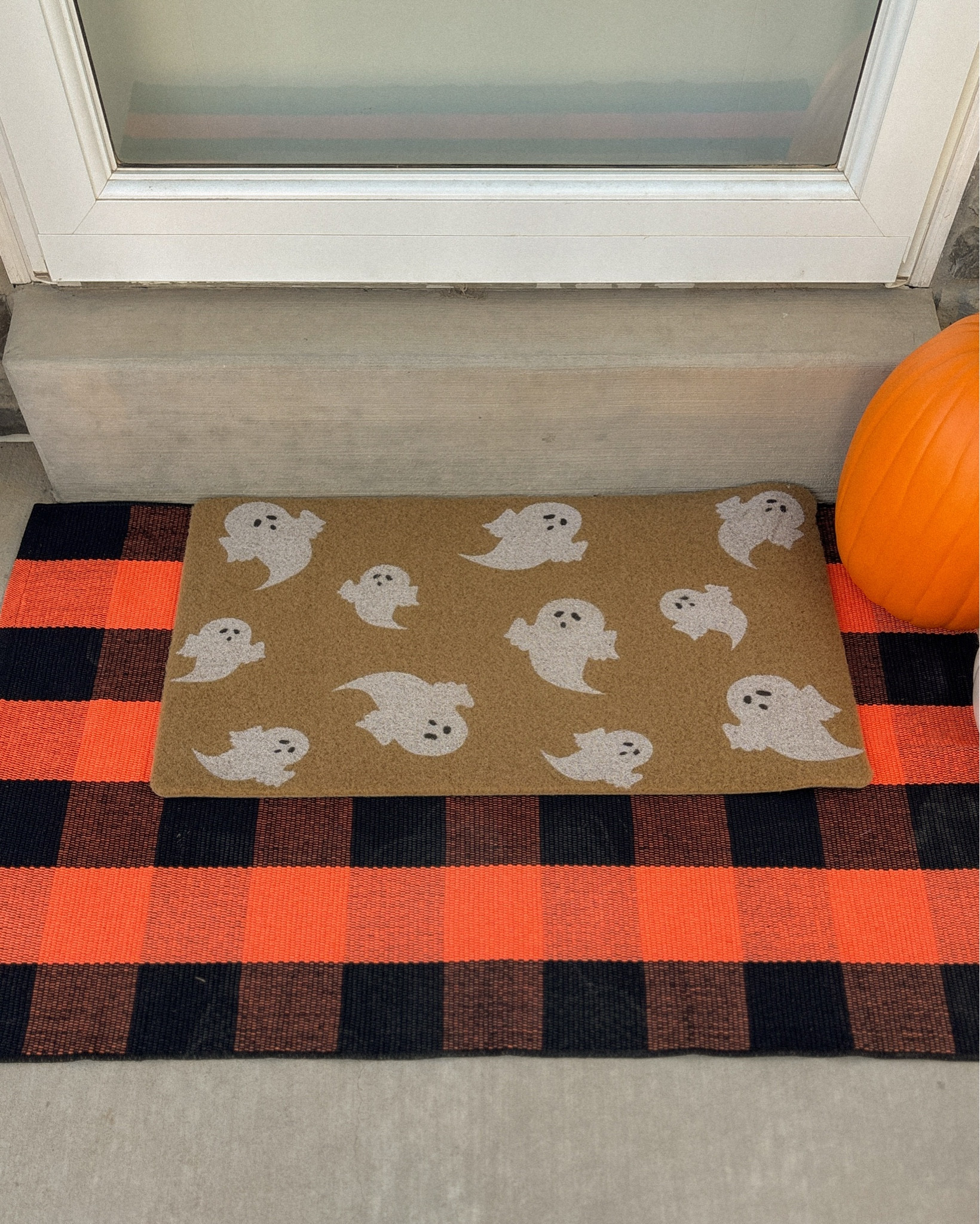 🍂✨ Autumn season boost! Elevate your fall porch decor with this Halloween Doormat Combo Set—a classic orange & black buffalo plaid rug layered with a sturdy polyester welcome mat. Cozy, durable, and easy to clean, it’s the perfect way to greet guests (and trick-or-treaters!) in style. 🖤🧡
#FallDecor #HalloweenDecor #FrontPorchDecor #EntrywayStyle #BuffaloPlaid #LTKHoliday #CozyHome #FallFrontPorch #LayeredRugs #PorchDecor #SeasonalDecor #LTKFall 

#LTKHome #LTKSeasonal #LTKHome #LTKFallSale