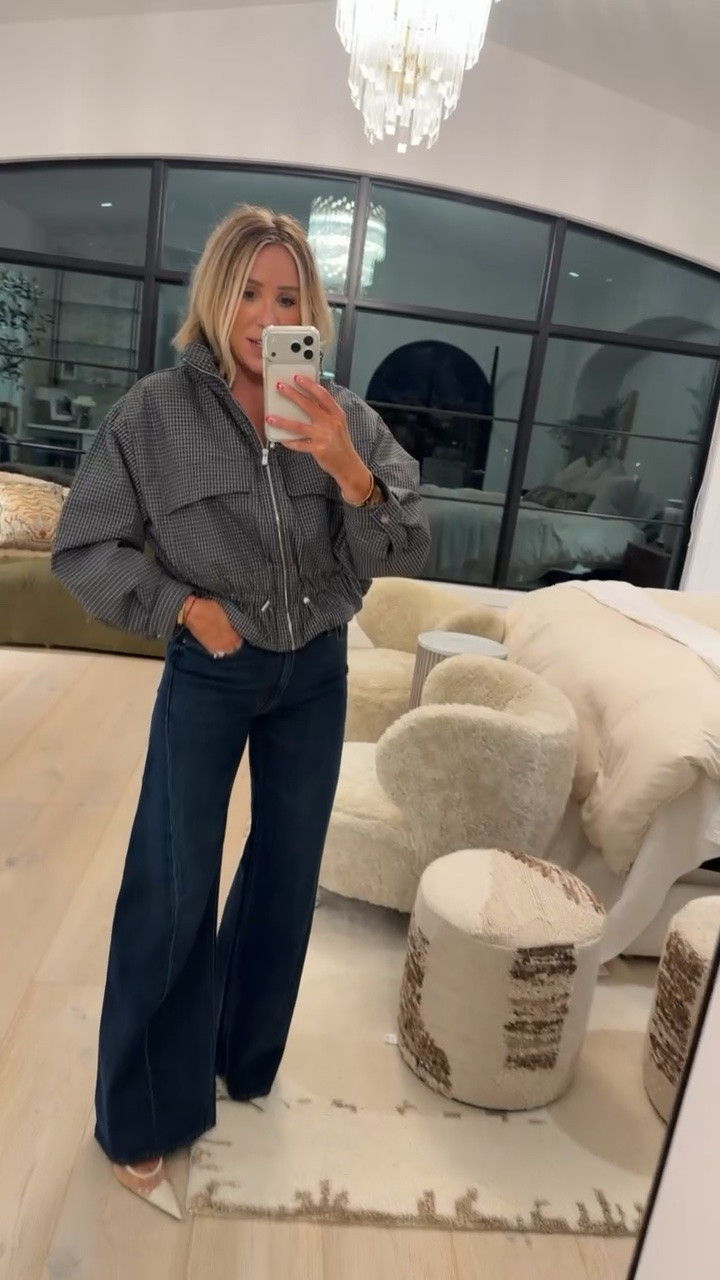 This new plaid jacket from Zara 🤩🤩 I’m obsessed with the fit, wearing a size medium ✨

#LTKSeasonal #LTKootd #LTKdayinmylife