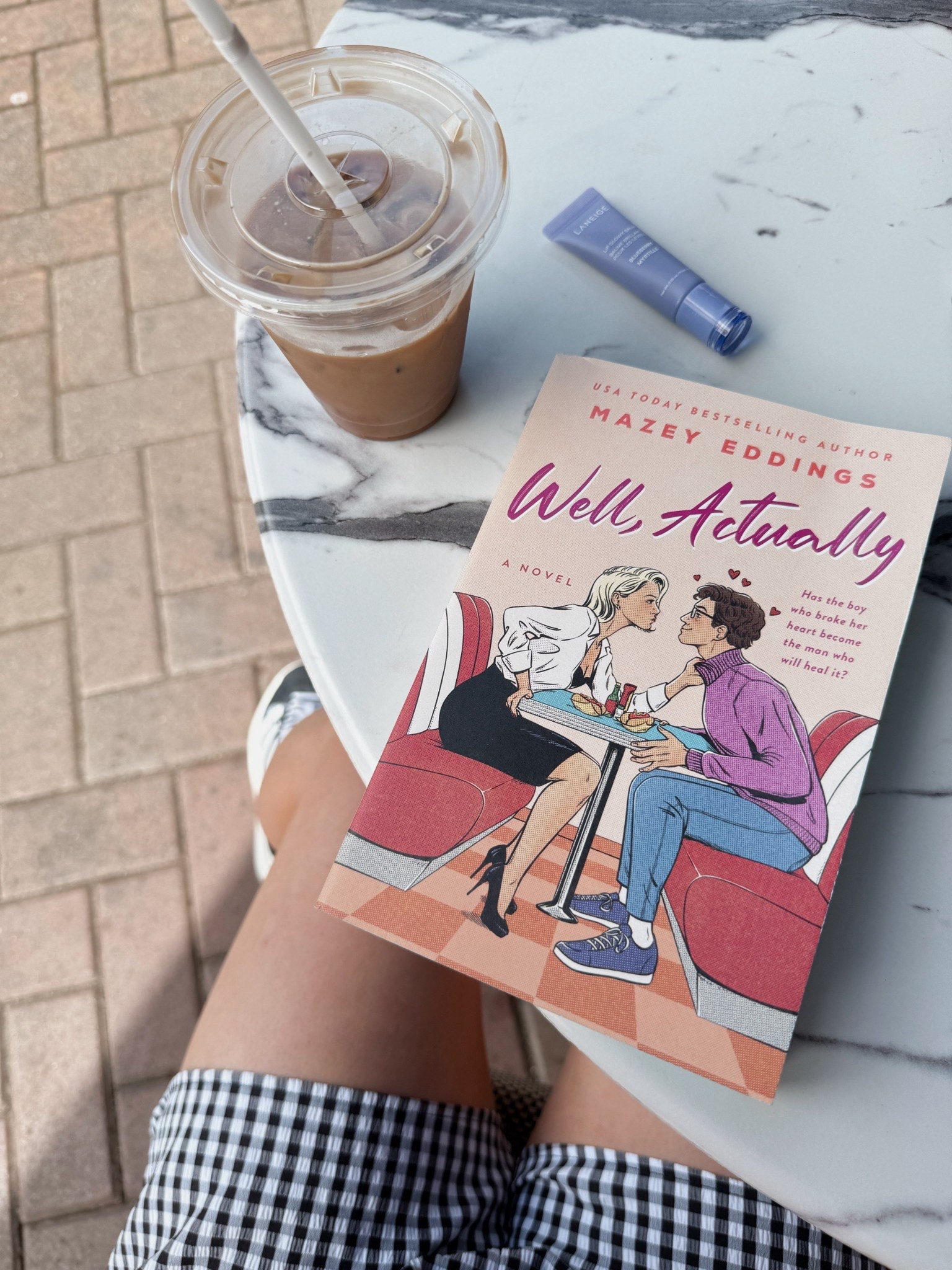 Bookish coffee date, Amazon fashion 