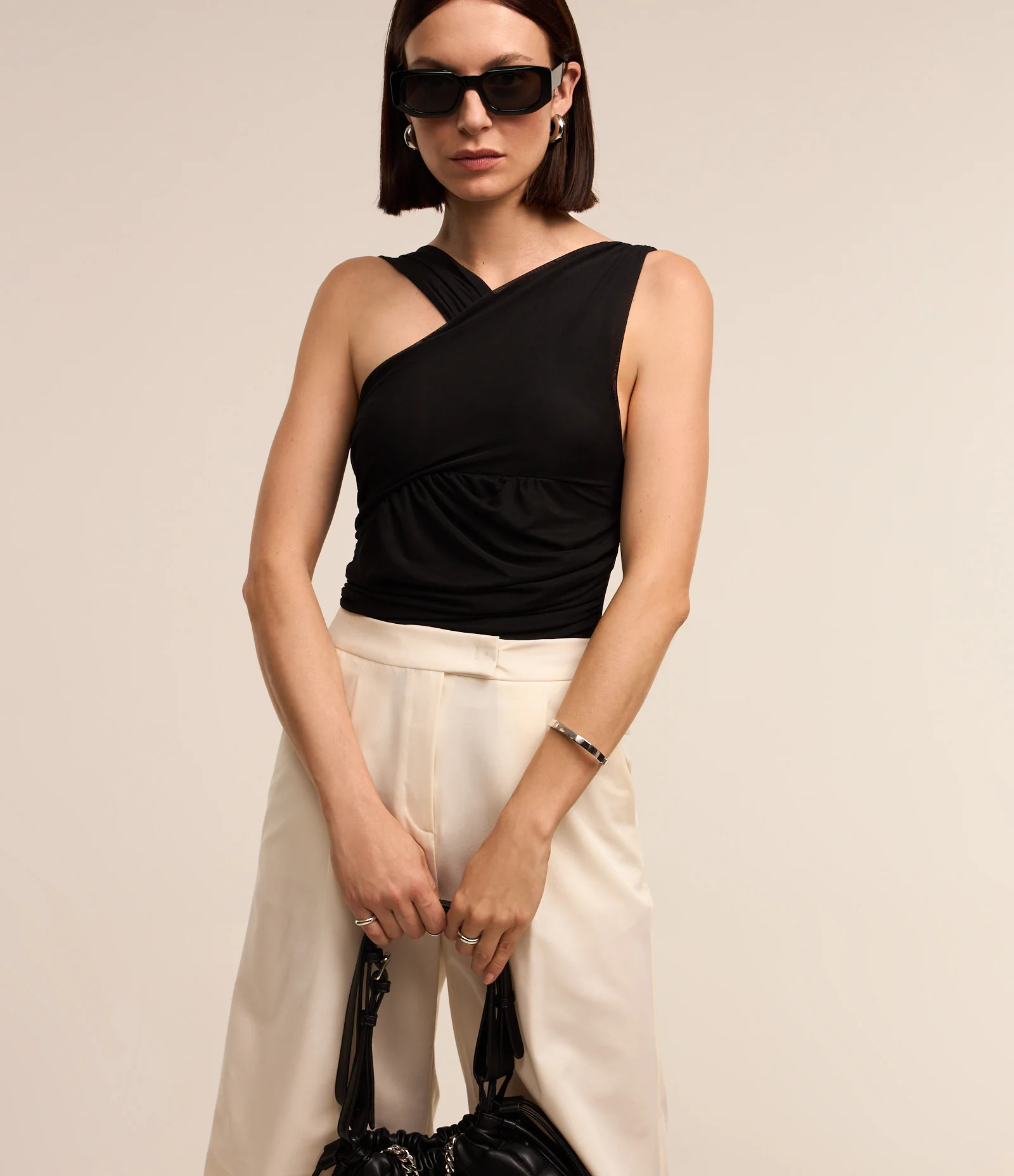 Body em Tule com Detalhe Drapeado e Transpasse Preto - Lojas Renner | Renner (BR)