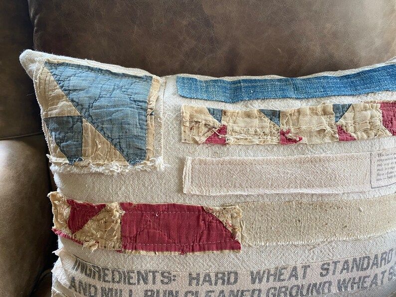 ANTIQUE QUILT and Vintage Grainsack Flag pillow/ chramingly tattered quilt/ grainsack words!/ vin... | Etsy (US)