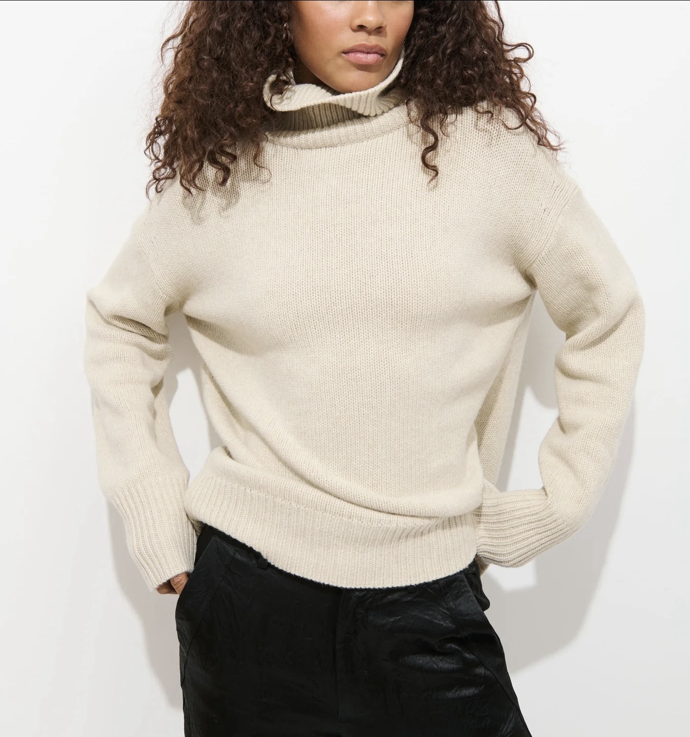 Alex Mill sweaters 60% off!! So gorgeous and well-made!

Winter fashion, winter outfit, turtleneck 

#LTKSeasonal