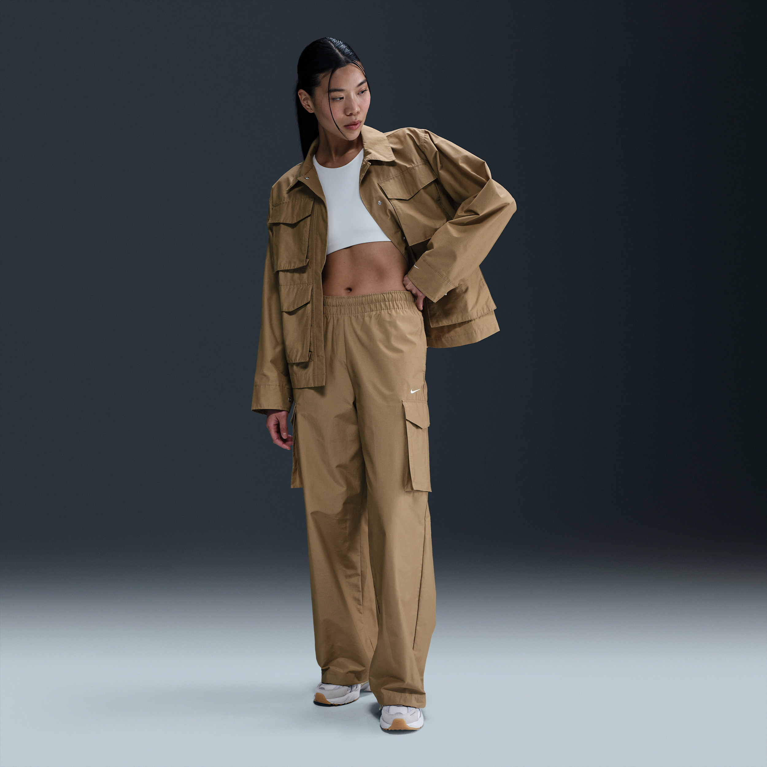 Women's Nike Sportswear Everything Wovens Mid-Rise Cargo Pants in Brown | HM6976-297 | Nike (US)