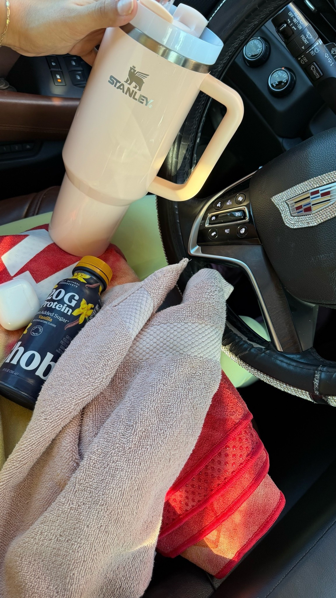 Gym bag packed, protein in hand, Stanley filled, and ready to take on the day. 💪✨ It’s the little routines that keep me feeling my best.

#gymessentials #stanleycup #proteinshake #workoutroutine #fitnesslifestyle #gymgirl #dailyessentials #healthyhabits #morningroutine #fitlife #wellnessjourney #onthego #activegirl #selfcare #everydayfavorites

#LTKdayinmylife #LTKmorningroutine #LTKstorytime