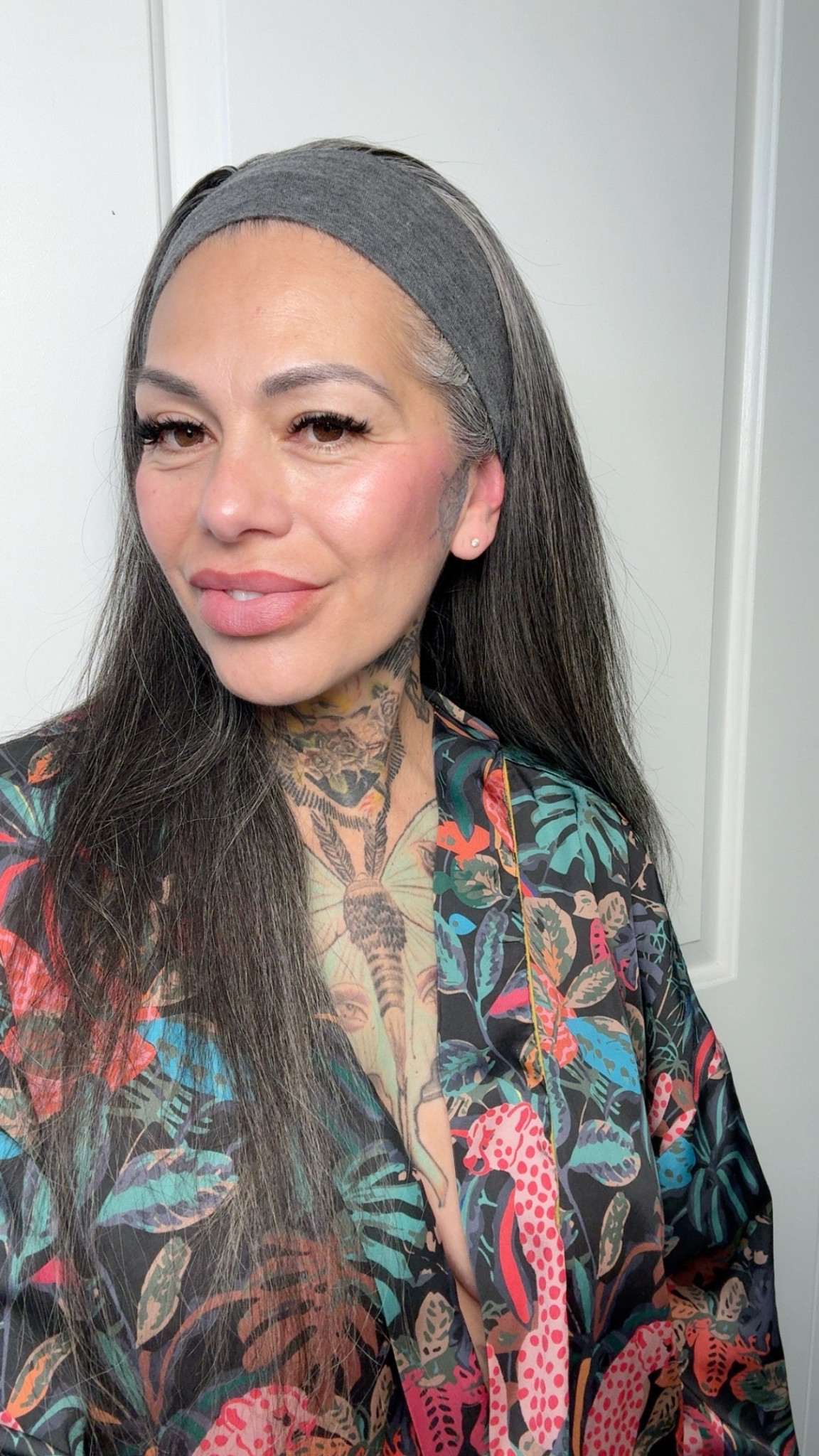 Supergoop glow, but make it effortless ✨
tinted sunscreen = skin protected + lit from within 😏
no makeup… just good skin days

shop my LTK — link in bio

#silverfox #supergoop #tintedsunscreen #glowskin #ltkbeauty @Supergoop! 

#LTKselfcare #LTKOver40 #LTKgrwm
