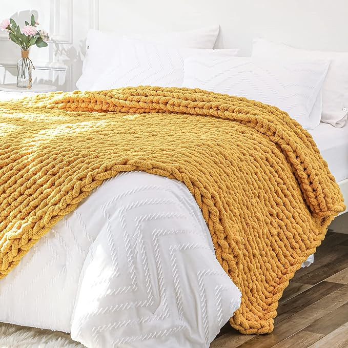 Bigacogo Chunky Knit Blanket Throw 40"x40", 100% Hand Knitted Chenille Throw Blanket, Small Soft ... | Amazon (US)