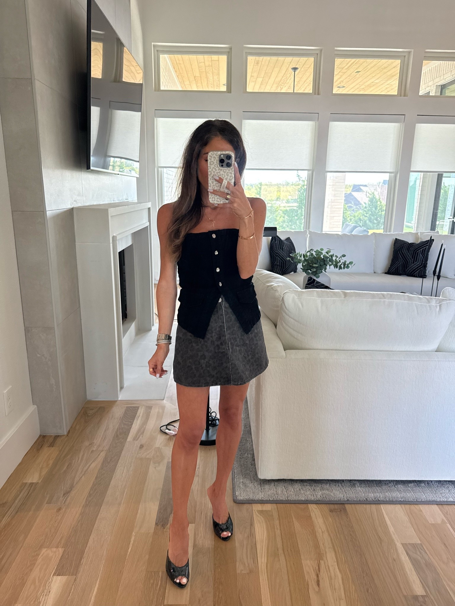 Love this leopard denim skirt size xs 
Black strapless top on sale size xs or s 

@copperandcloth.shop #ad

#LTKootd #LTKmomlife #LTKSaleAlert