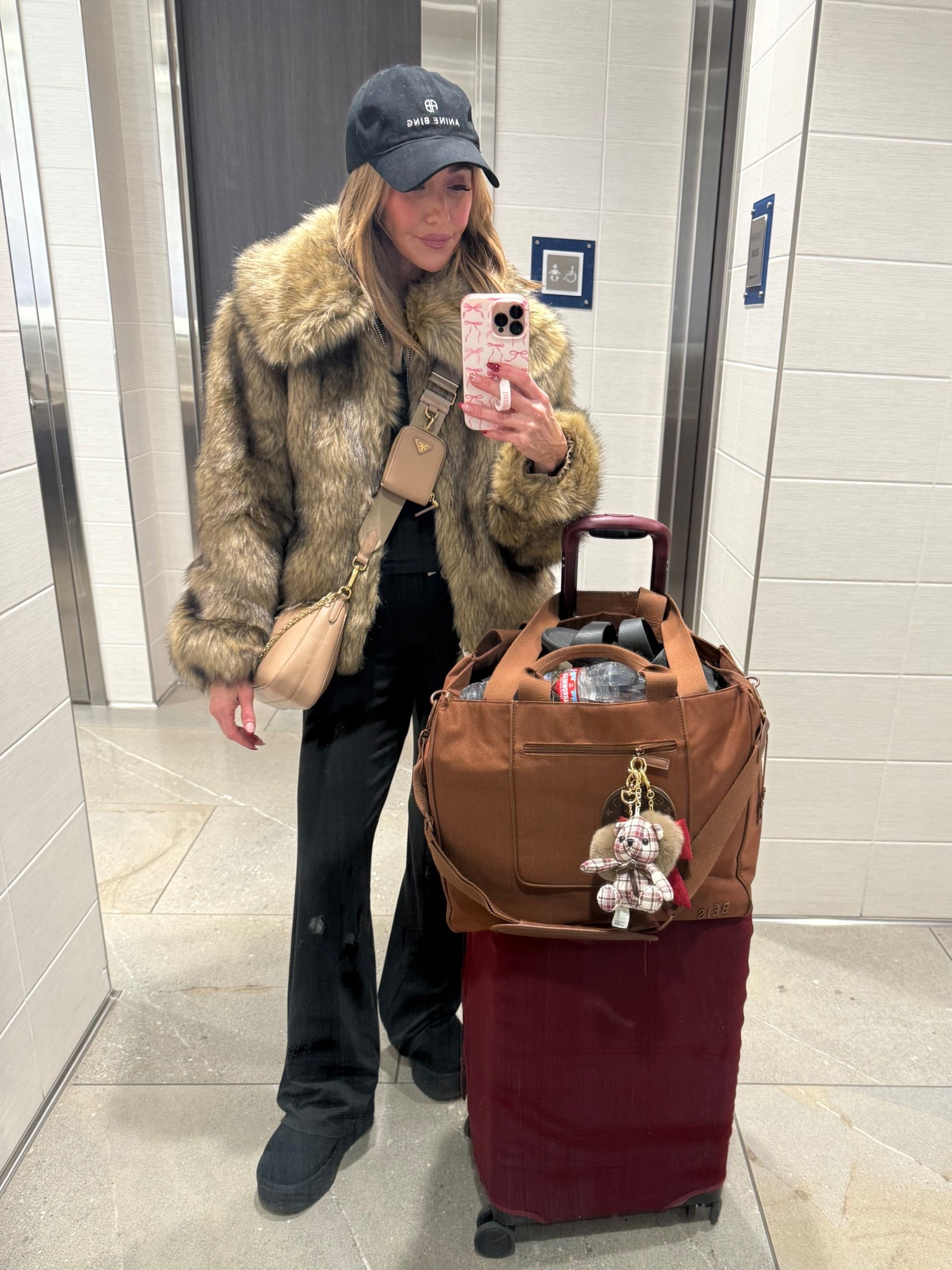 Travel ootd ❤️

#LTKdayinmylife #LTKGiftGuide #LTKHoliday